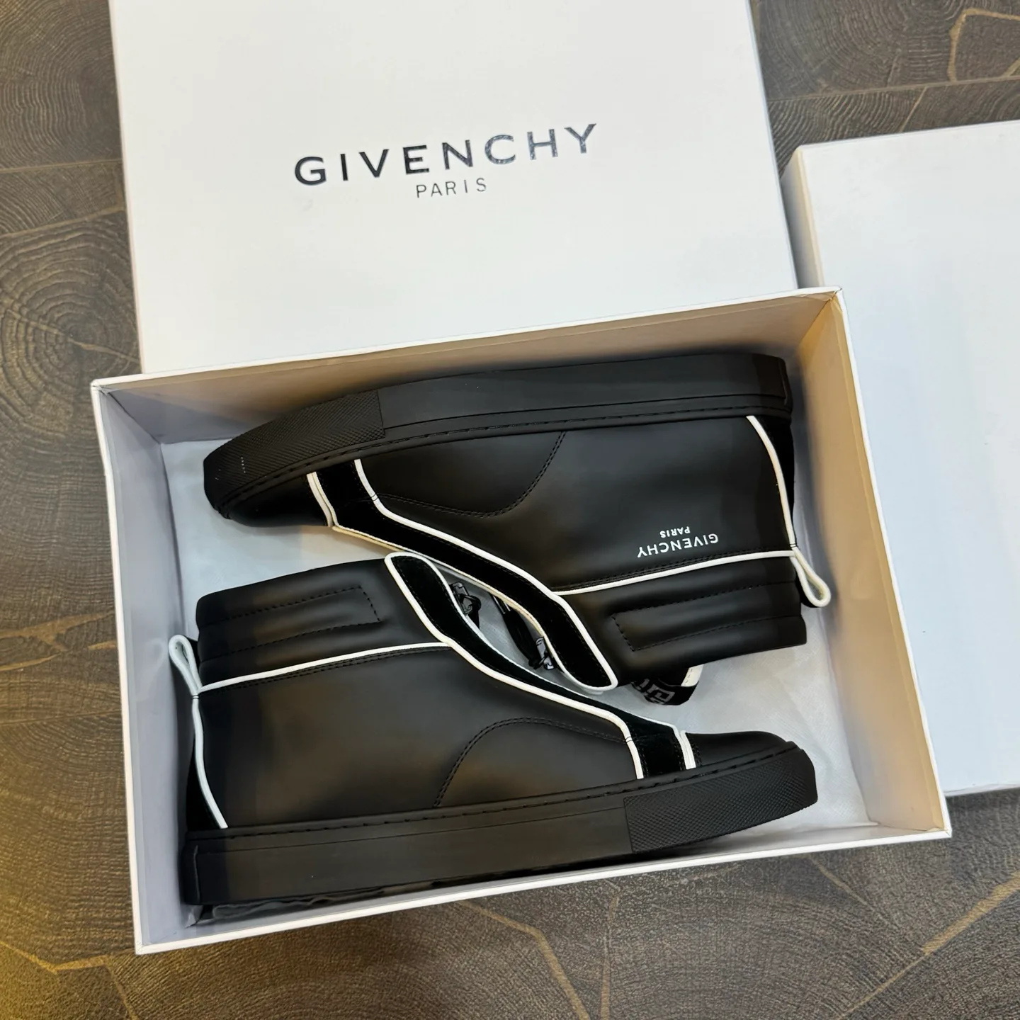 Кроссовки Мужские Givenchy 18267082