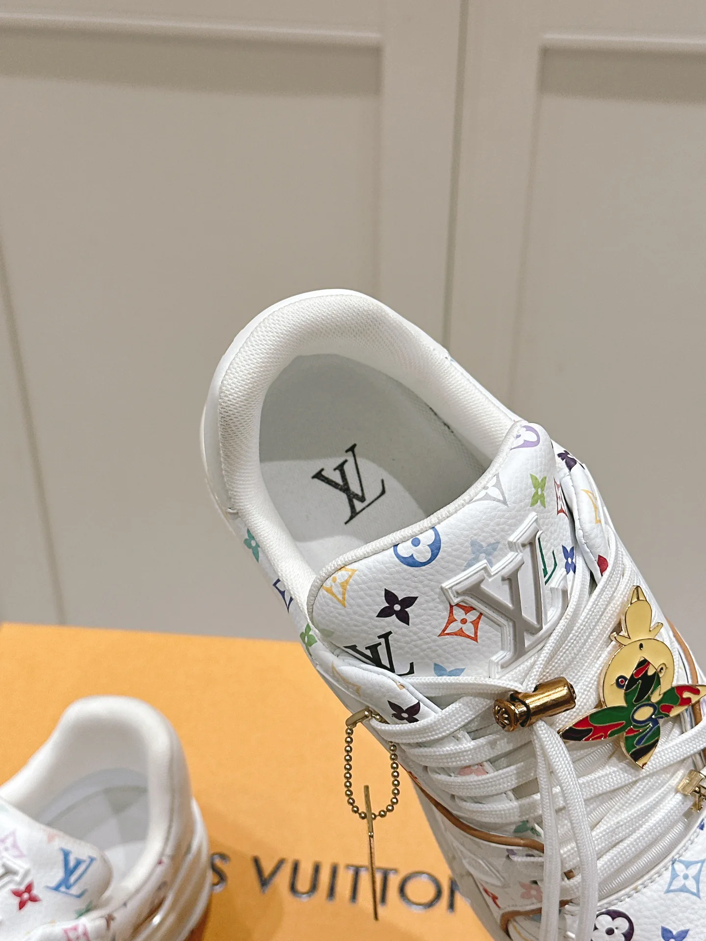 Кроссовки Женские Louis Vuitton 21207