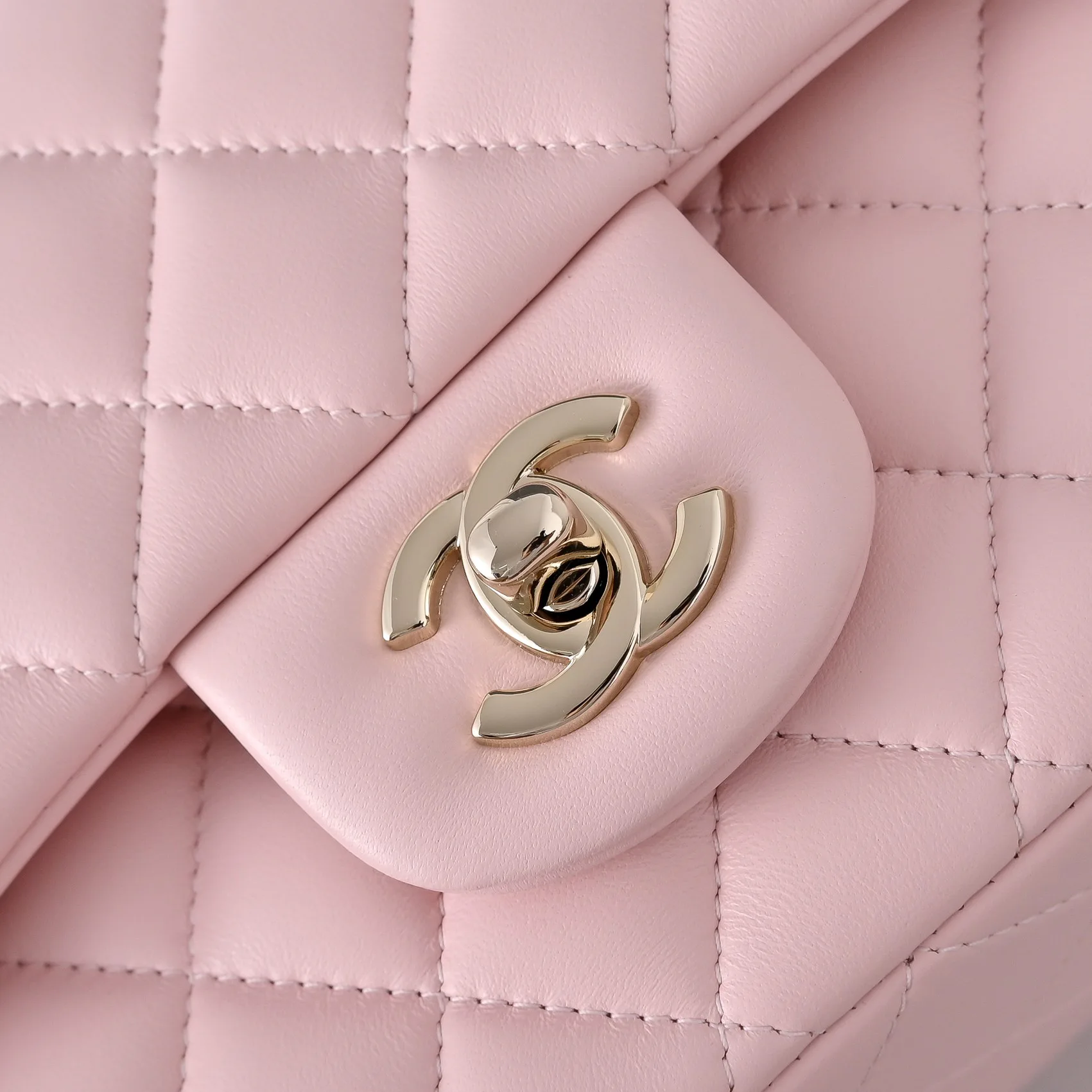 Классические Сумки Женские Chanel 18148082