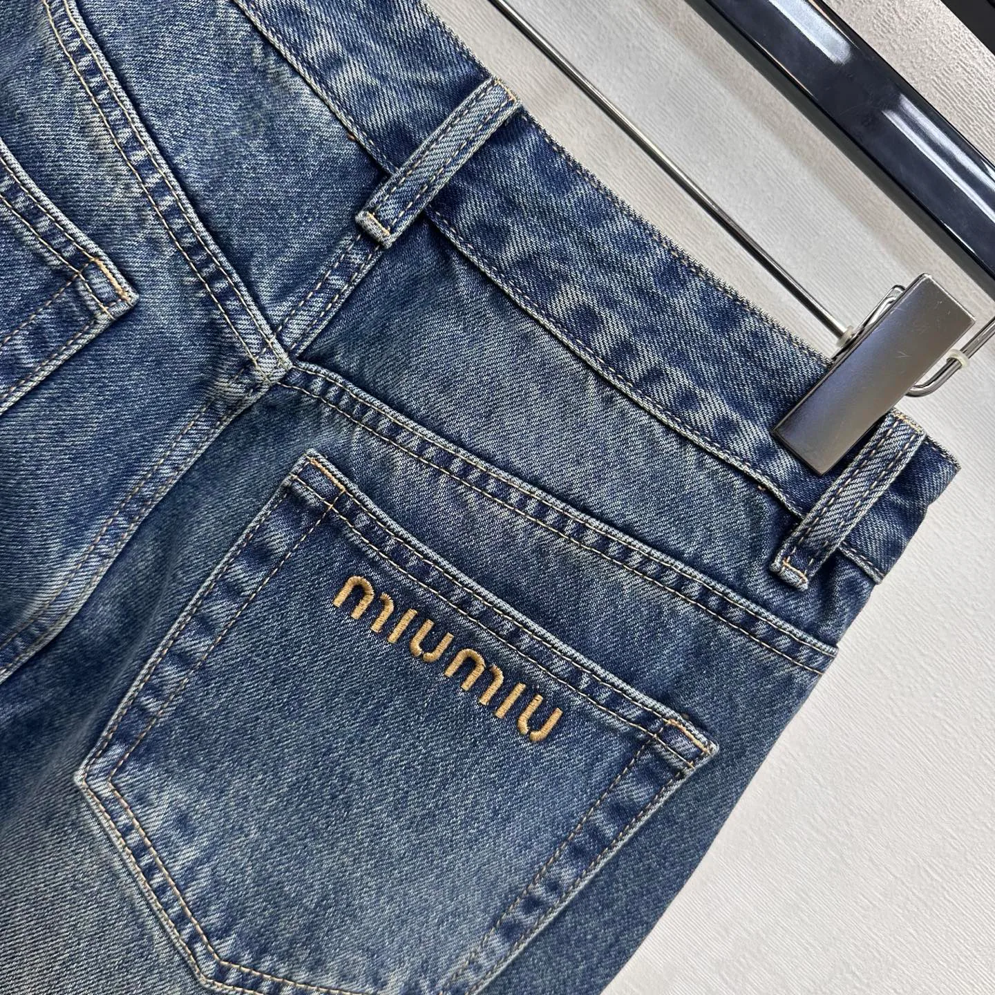 Джинсы Женские Miu Miu 18432126