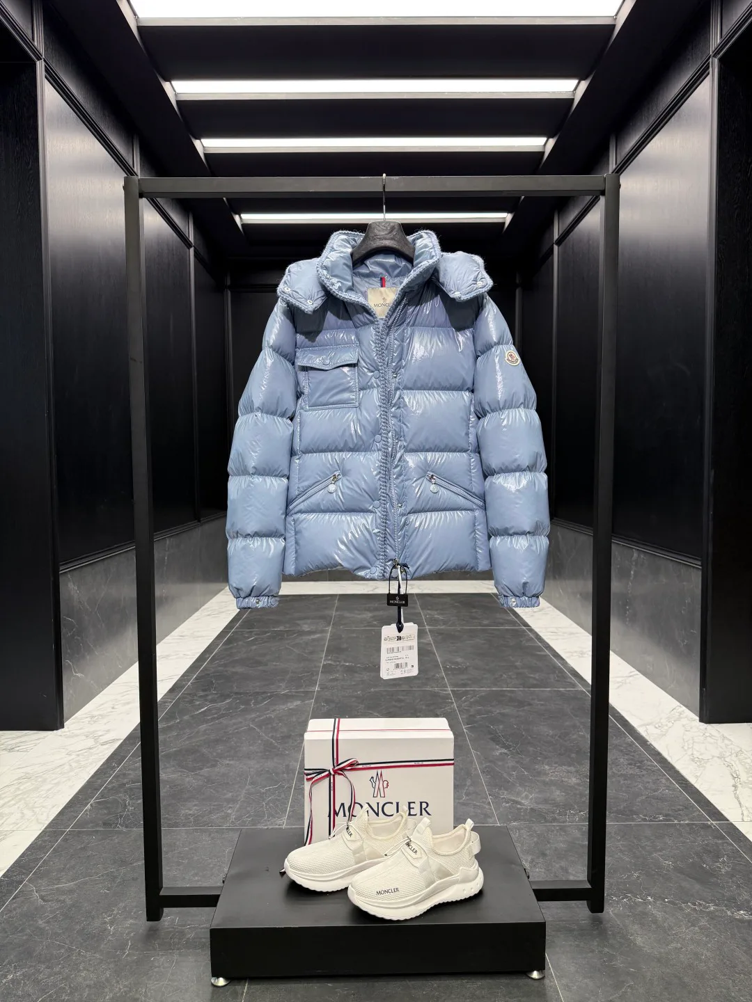 Куртки И Пуховики Женские Moncler 18741298