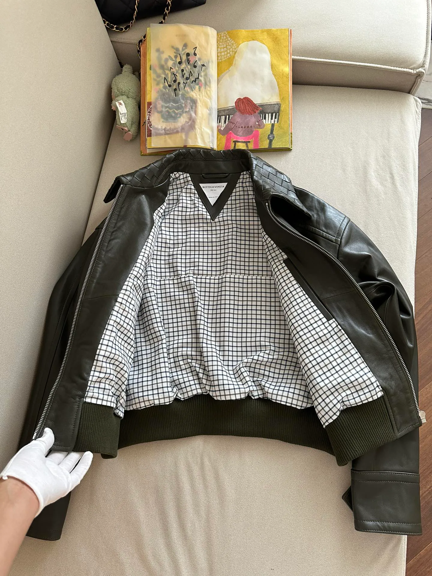 Кожаные Куртки И Дублёнки Женские Bottega Veneta 3567272