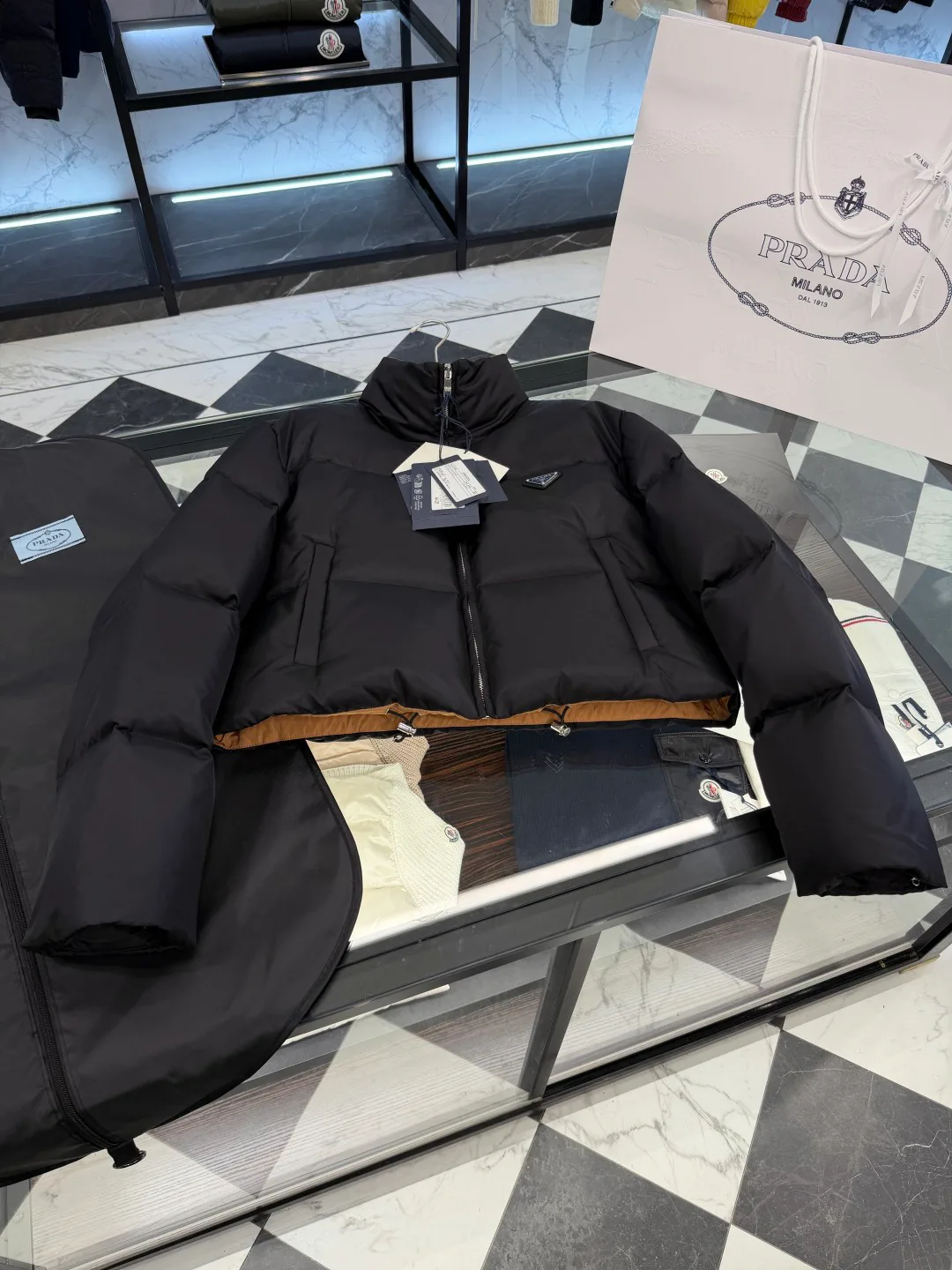 Куртки И Пуховики Женские Prada 19199074