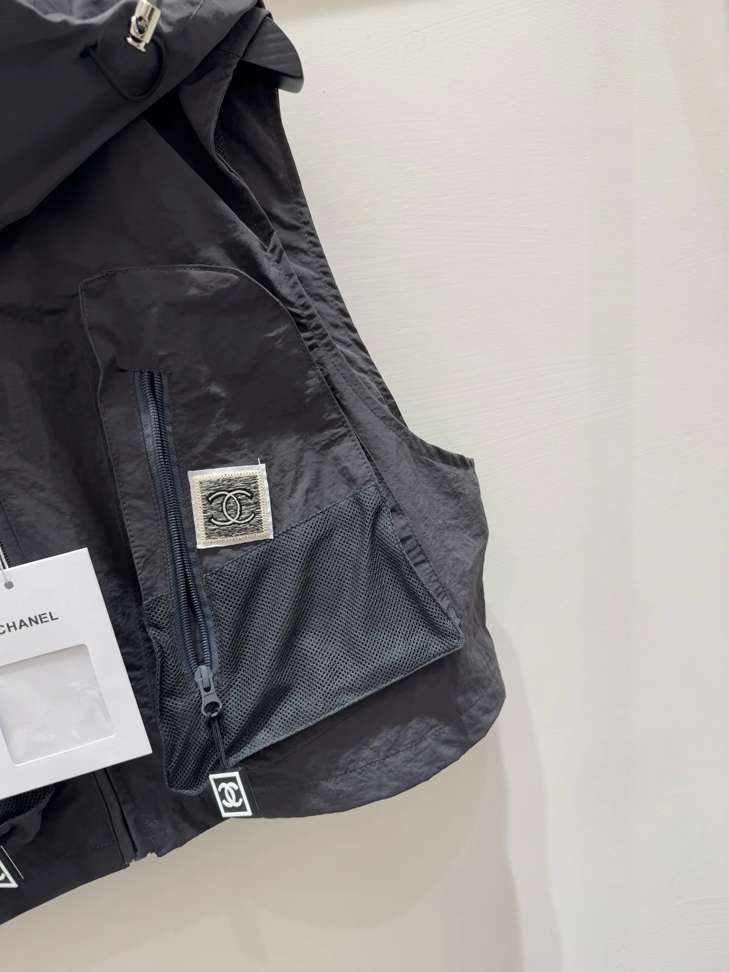 Жилеты Женские Chanel 12625484