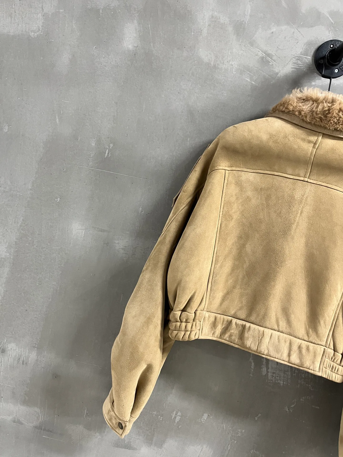 Кожаные Куртки И Дублёнки Женские Saint Laurent 18630179