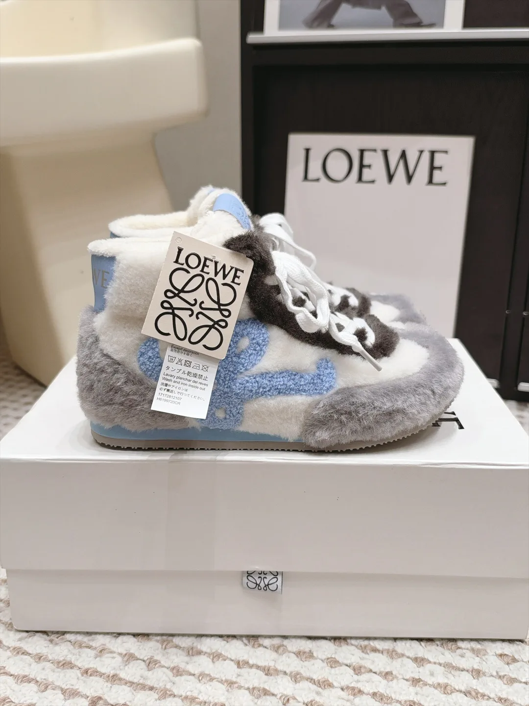 Кроссовки Женские Loewe 19510759