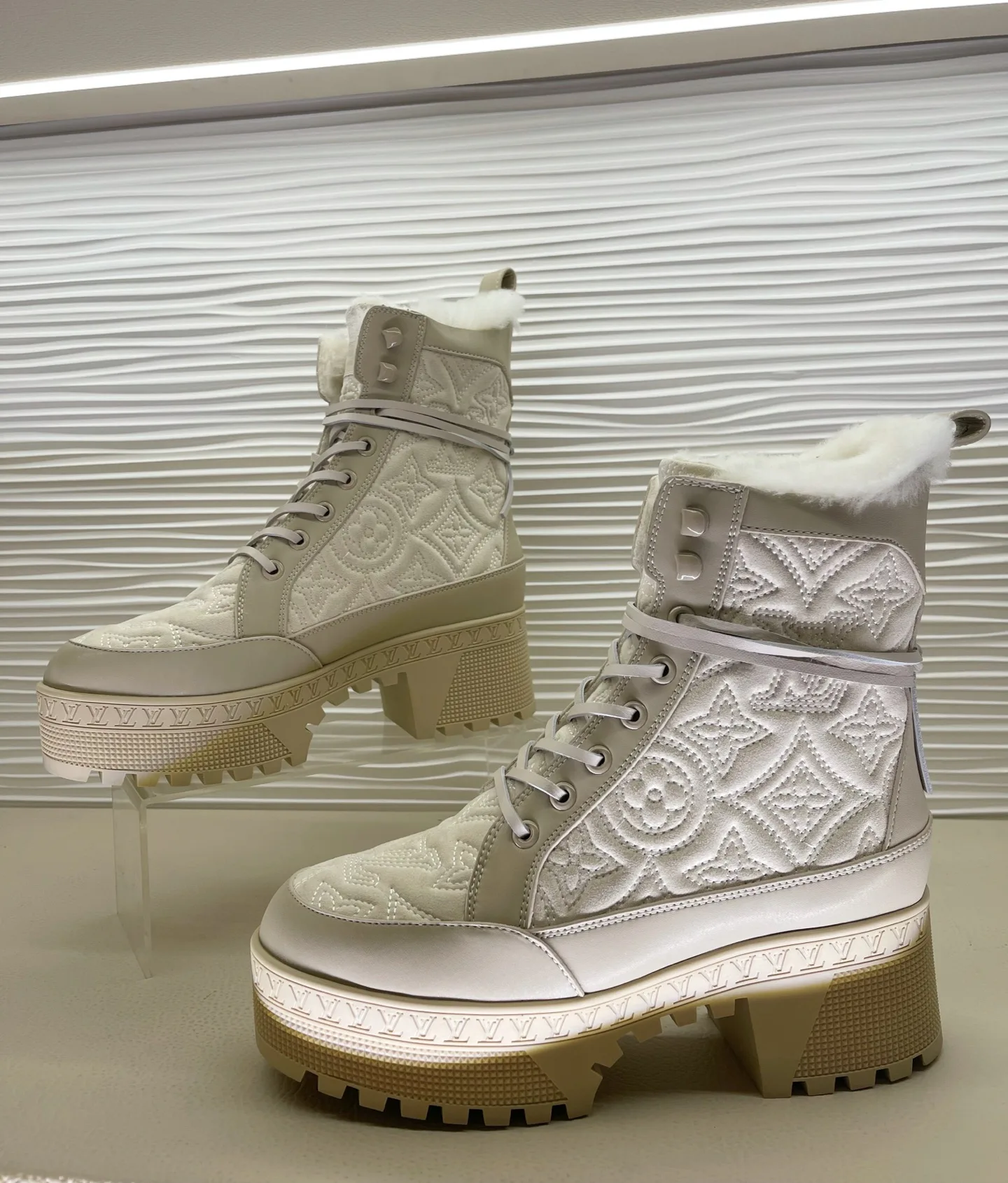 Ботинки Женские Louis Vuitton 19711769