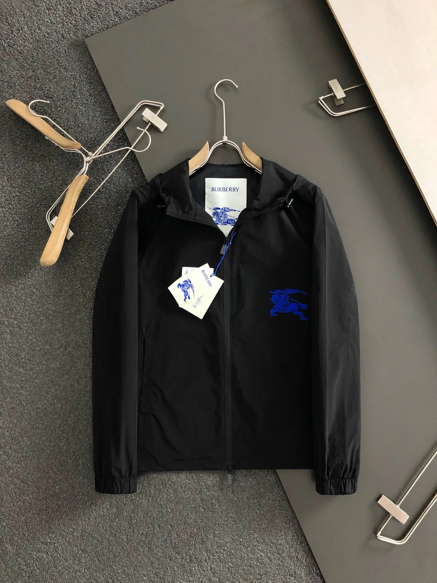 Куртки И Пуховики Женские Burberry 11595334
