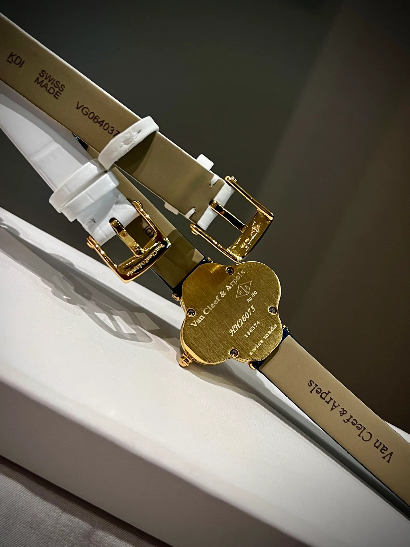 Часы Женские Van Cleef & Arpels 17800705