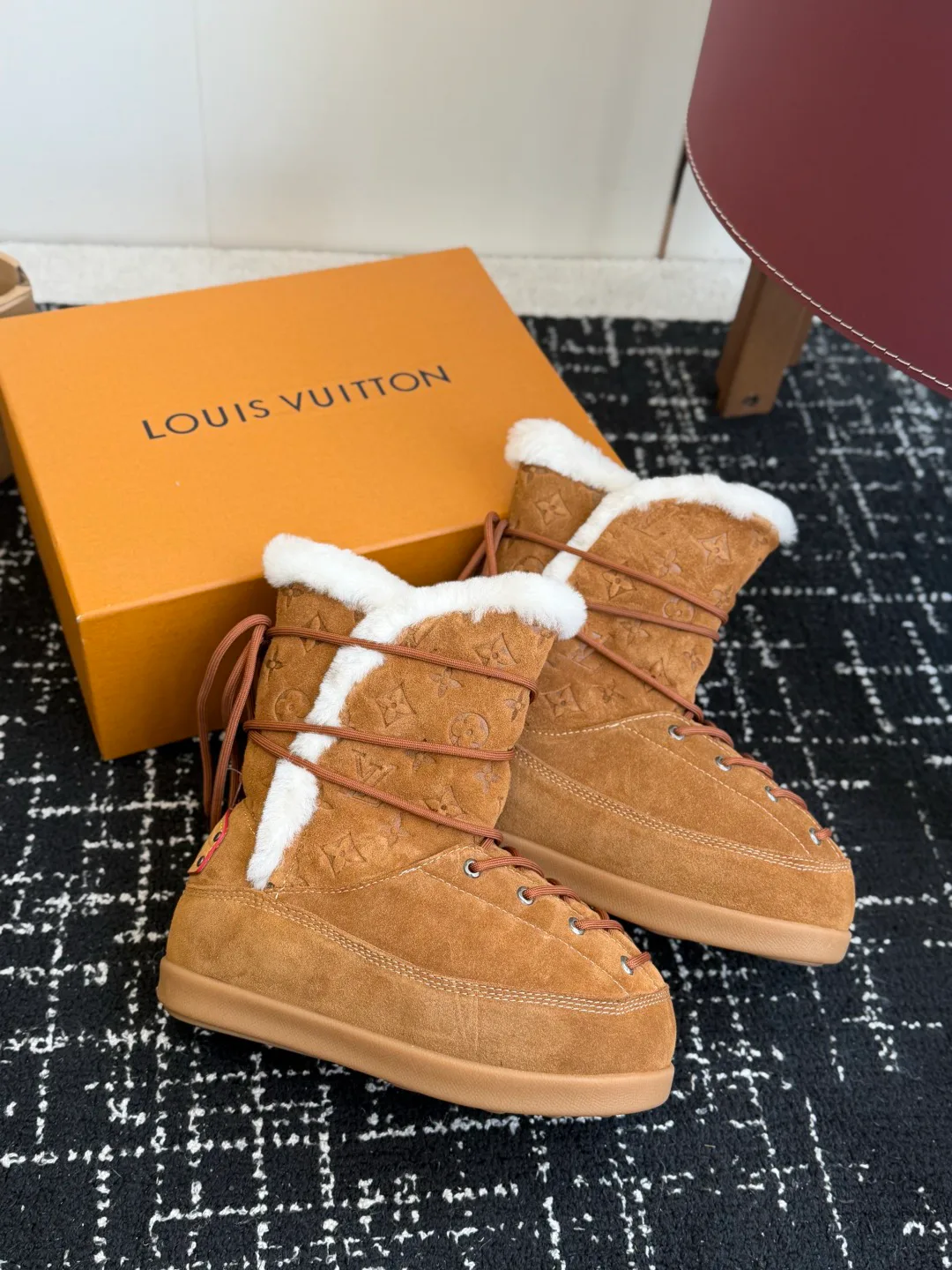 Угги Женские Louis Vuitton 18670258