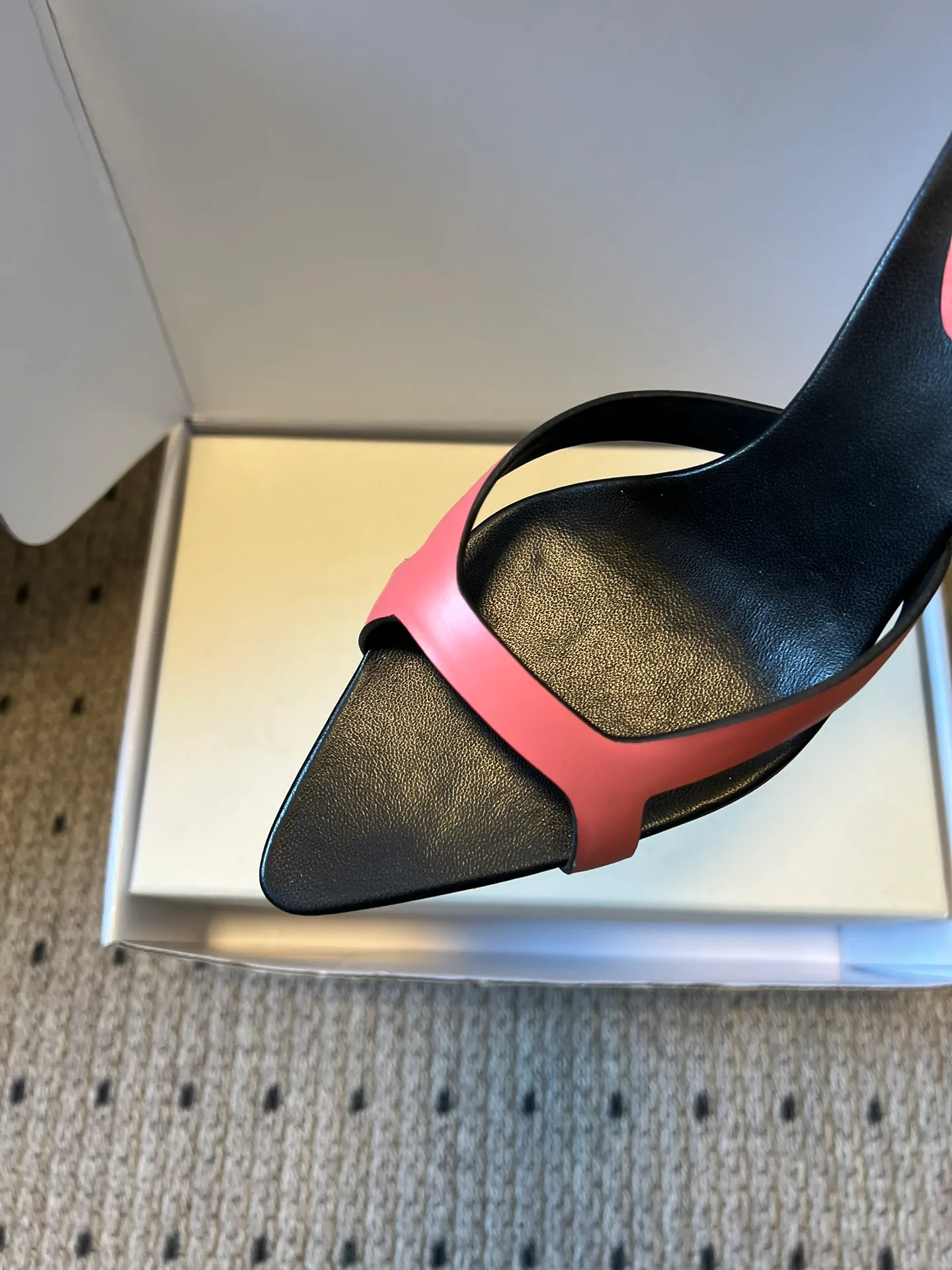 Босоножки Женские Saint Laurent 10835395