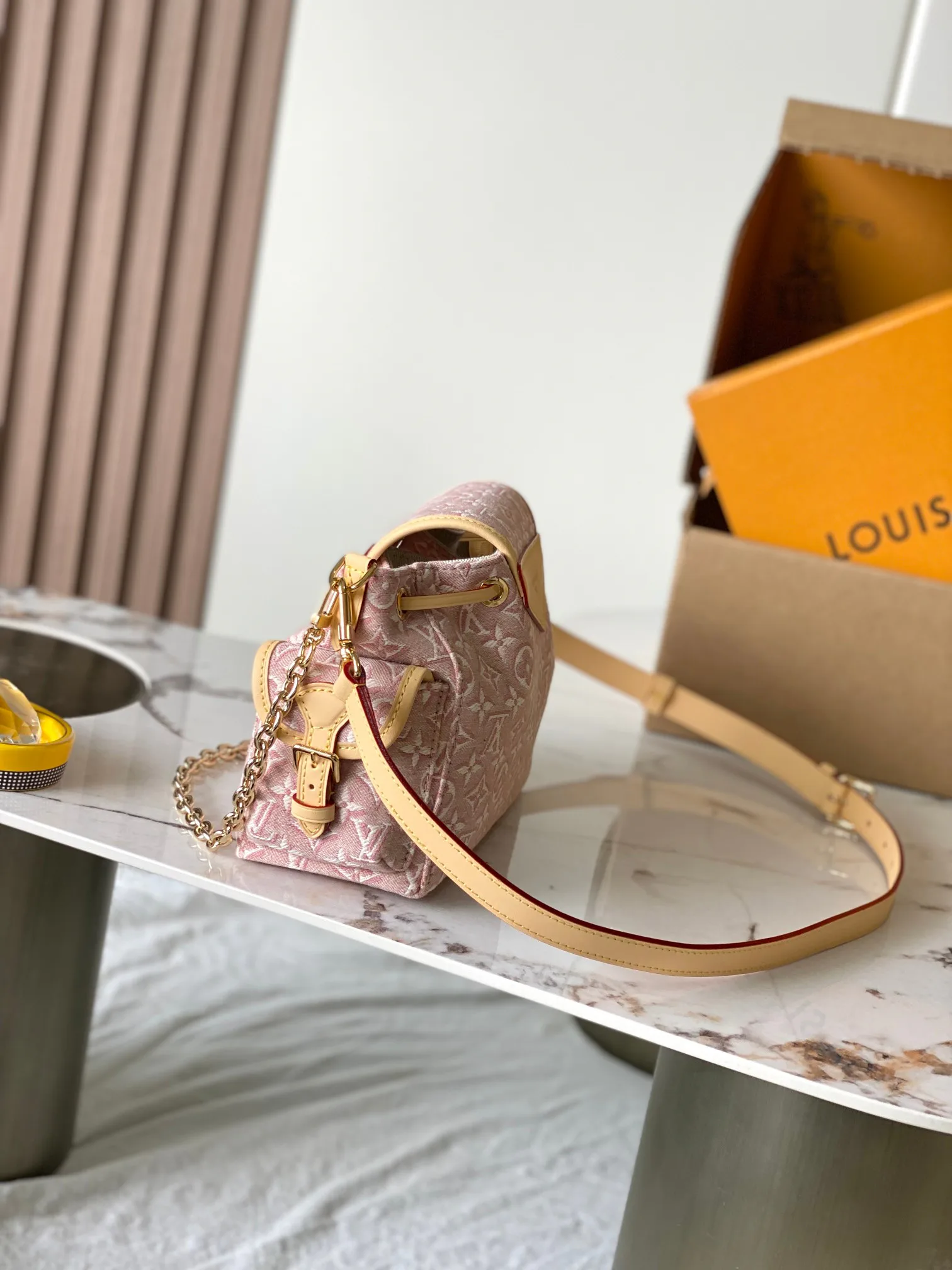 Классические Сумки Женские Louis Vuitton 17385922