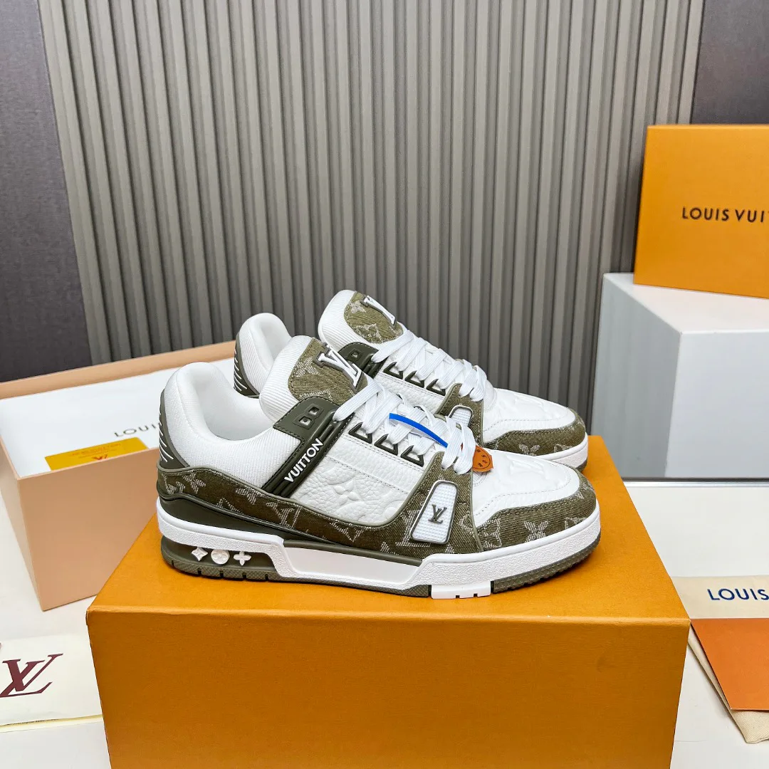 Кроссовки Женские Louis Vuitton 11707373