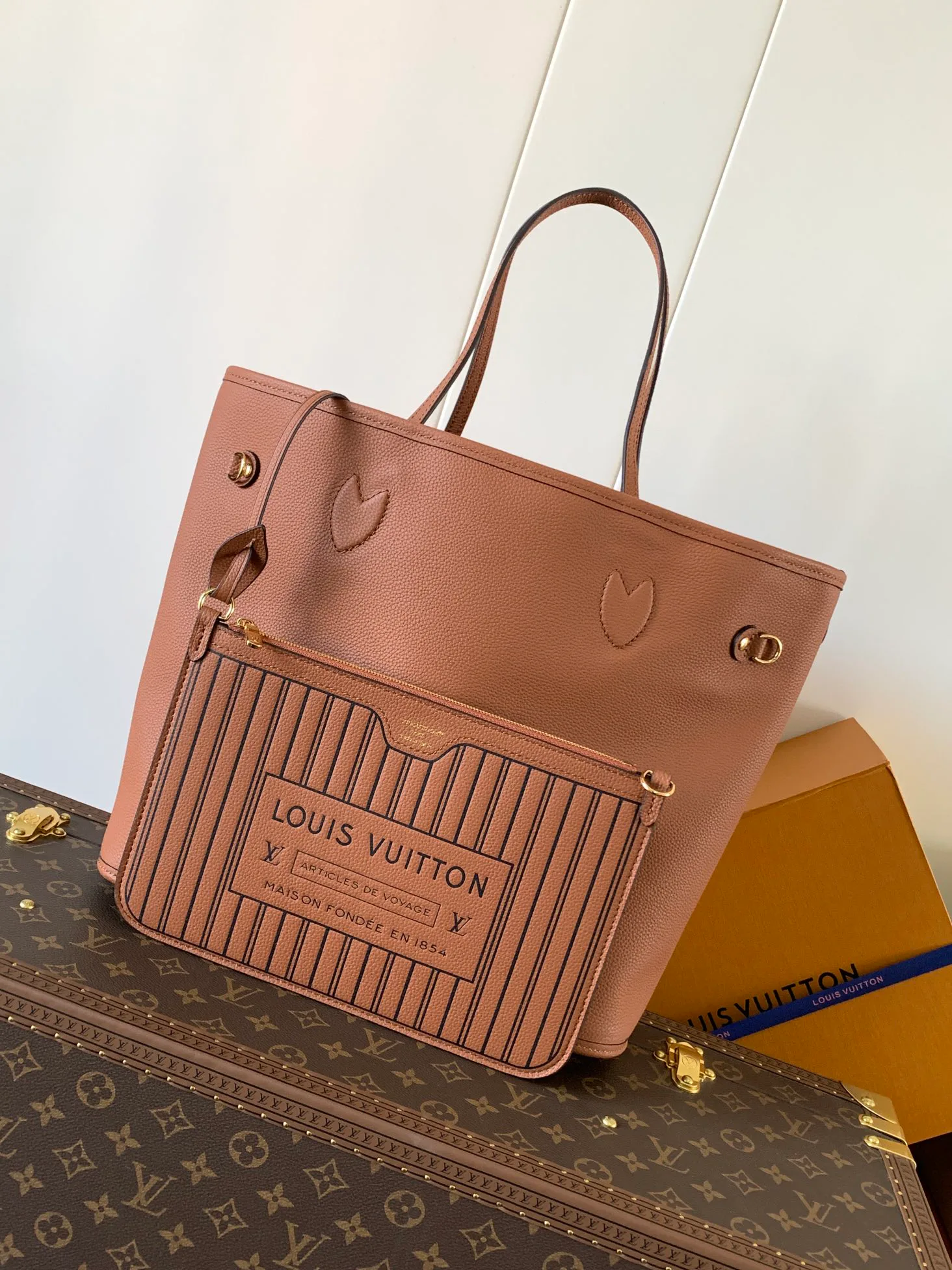 Классические Сумки Женские Louis Vuitton 18153070
