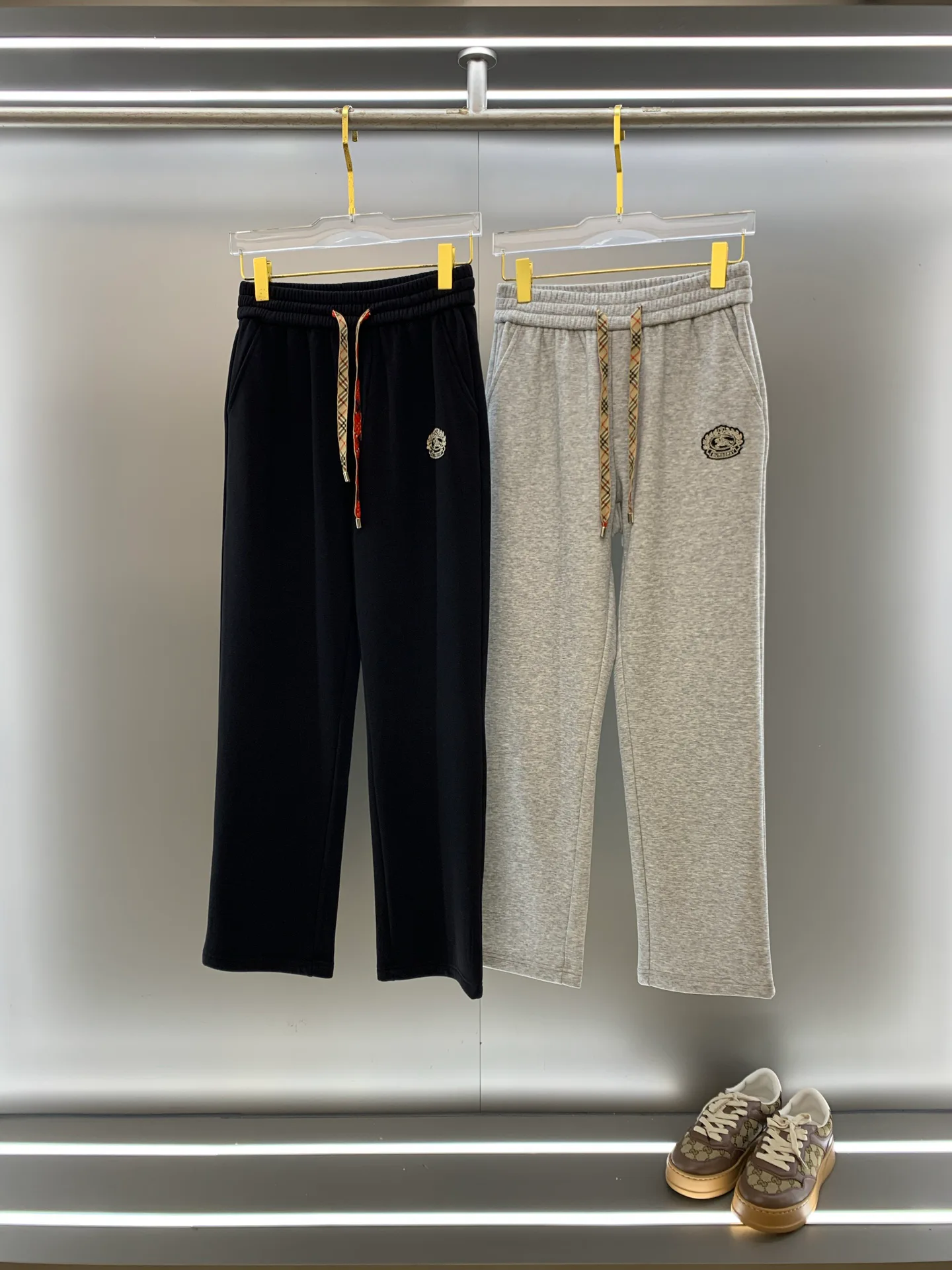 Брюки Женские Burberry 819023