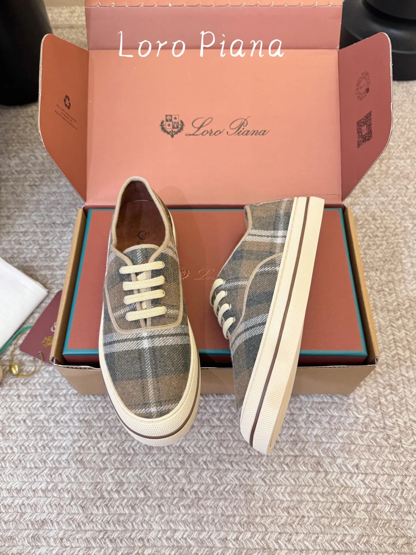 Кроссовки Женские Loro Piana 18241380