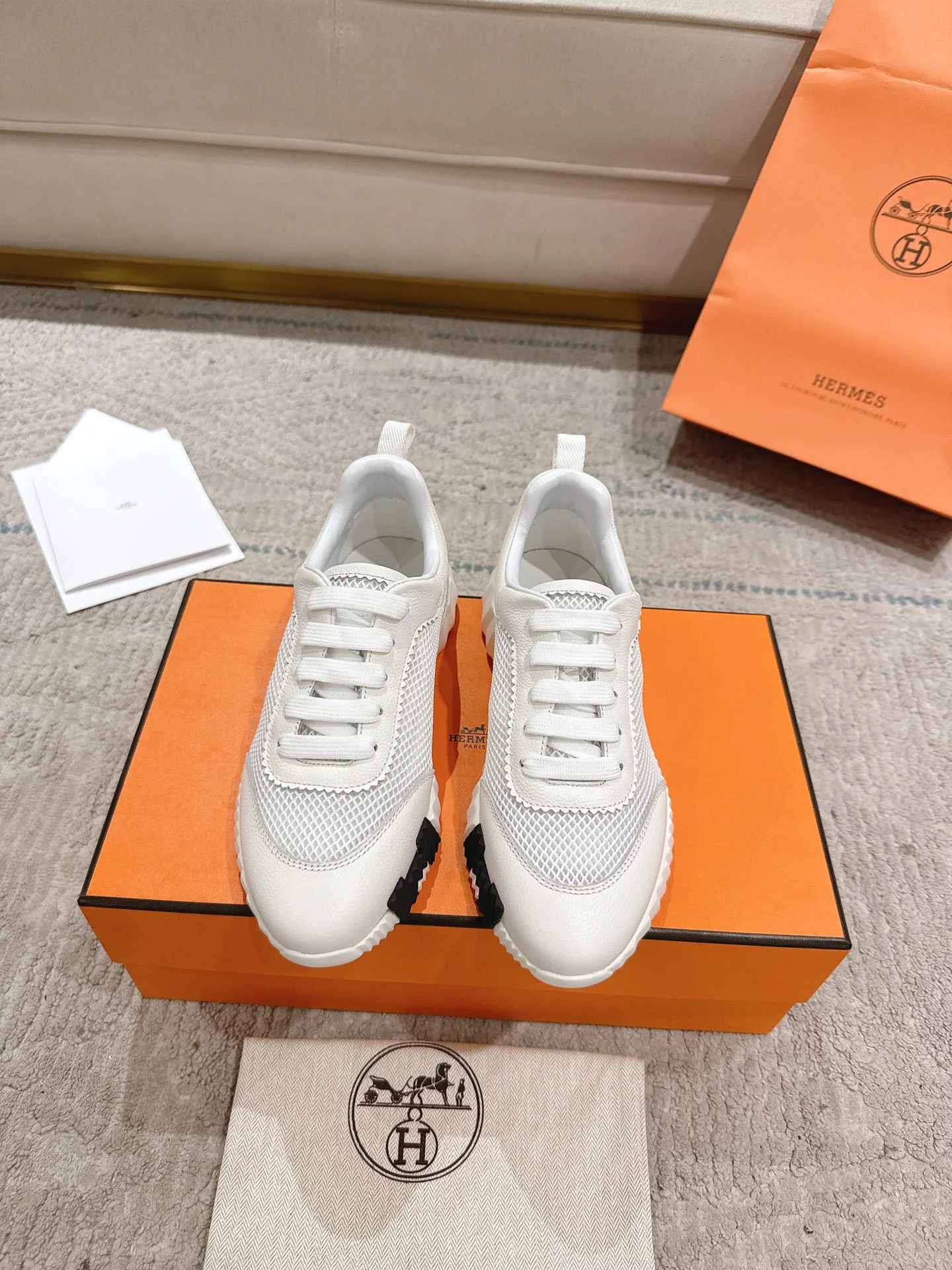 Кроссовки Женские Hermes 11738680