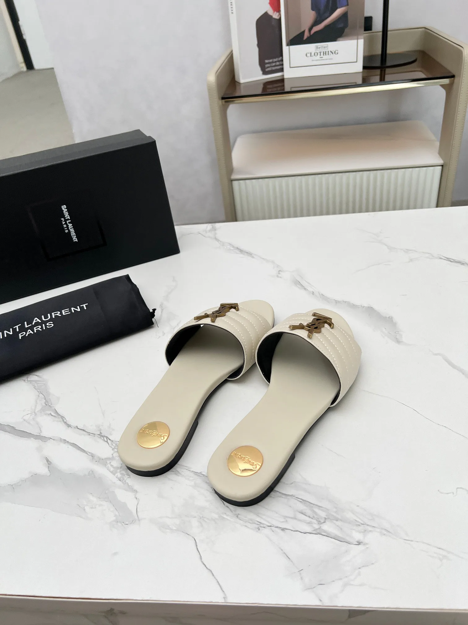 Шлепанцы Женские Saint Laurent 262229