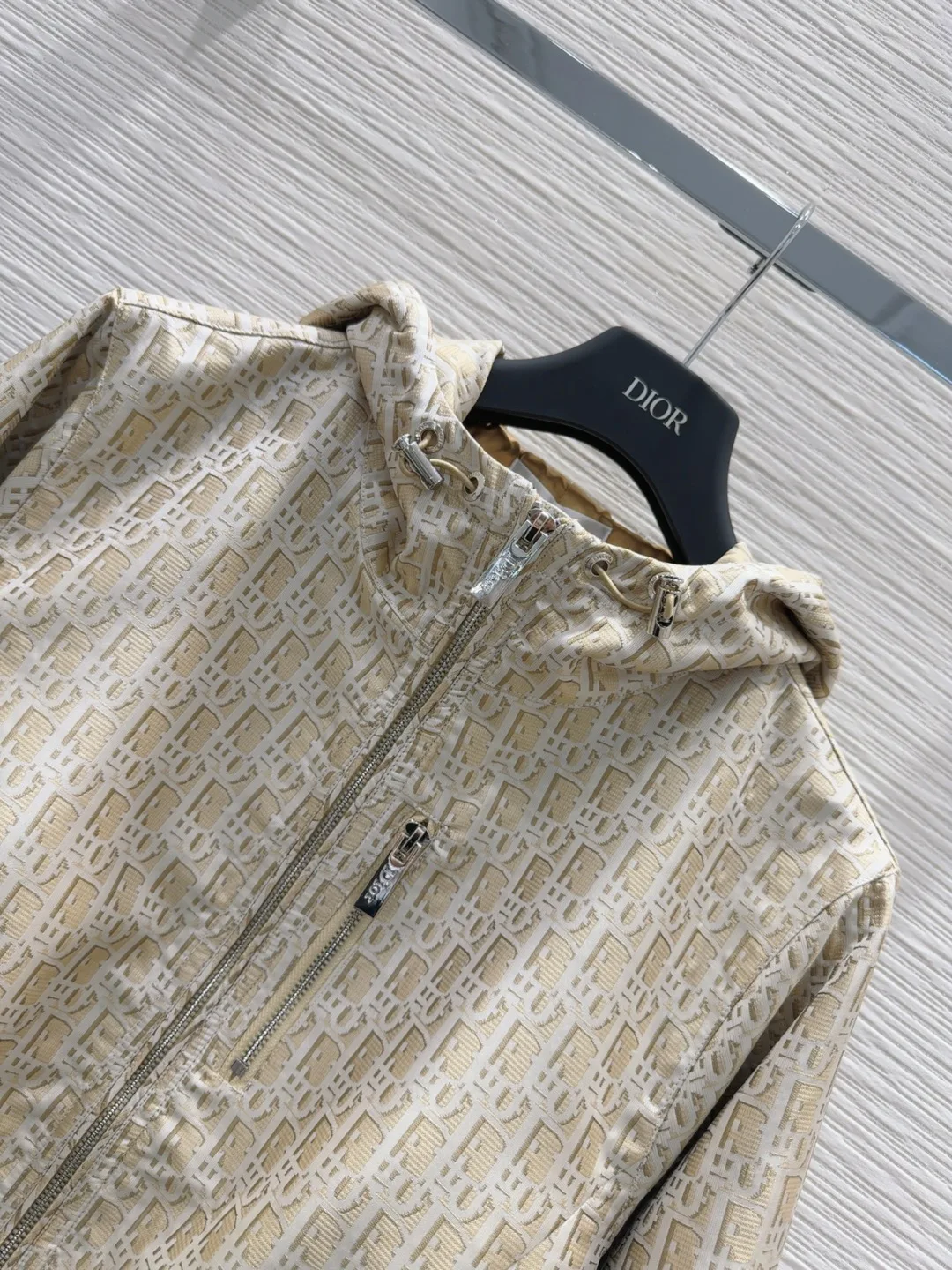 Куртки И Пуховики Женские Christian Dior 89365