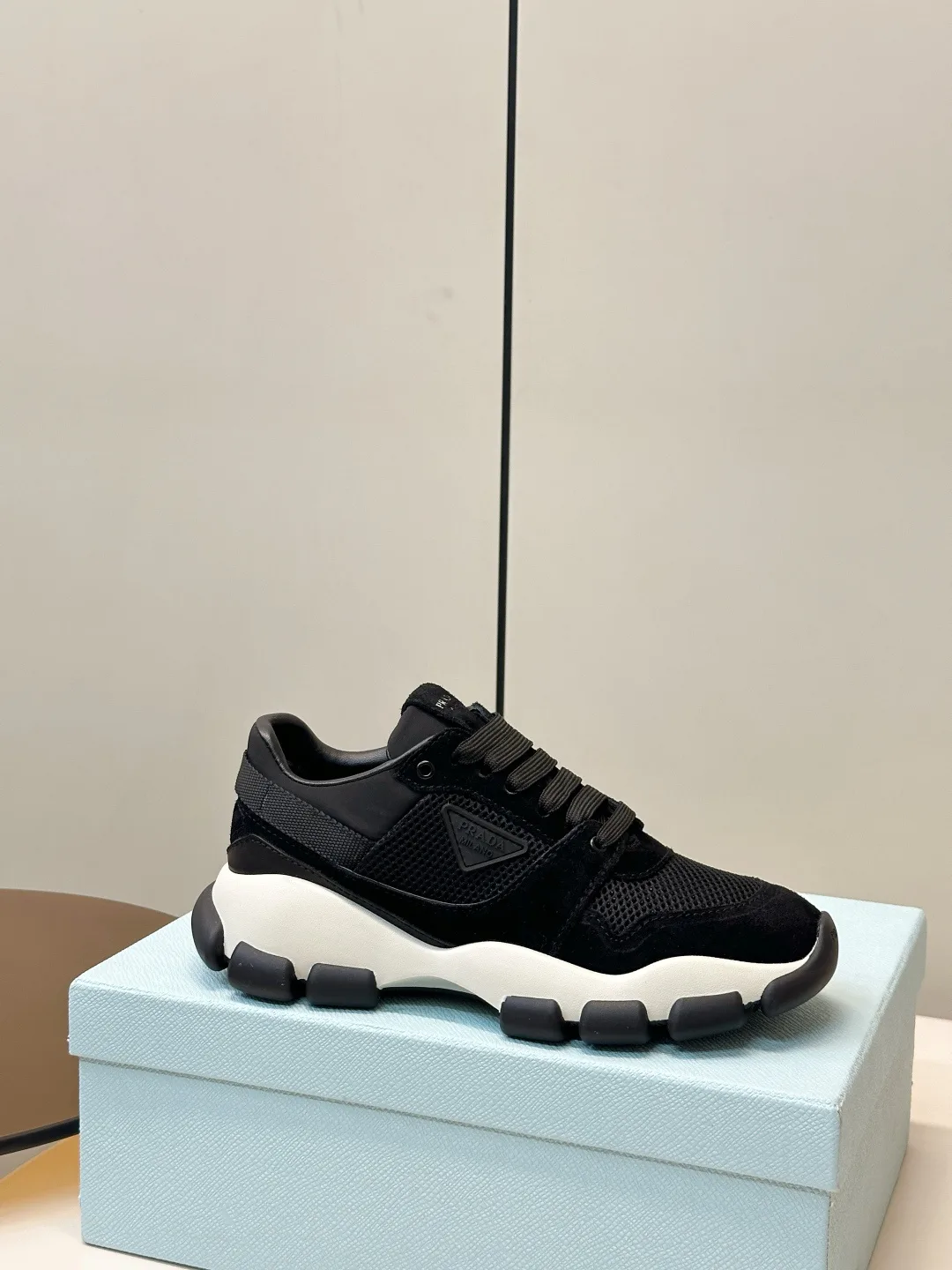Кроссовки Женские Prada 17345407