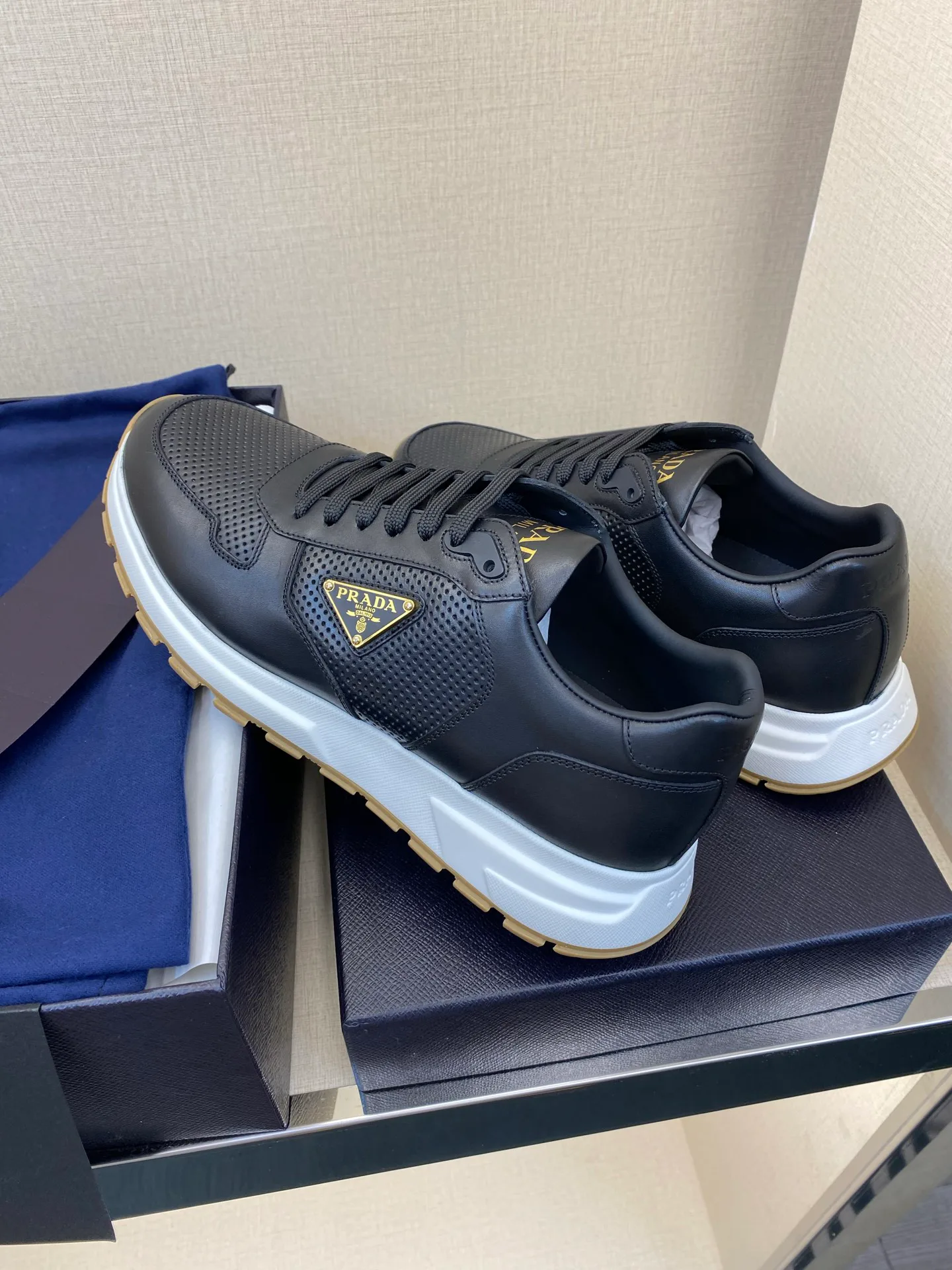 Кроссовки Мужские Prada 18039816