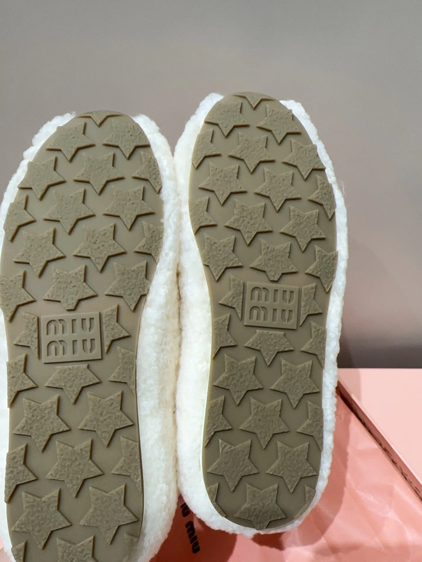 Кроссовки Женские Miu Miu 19301153
