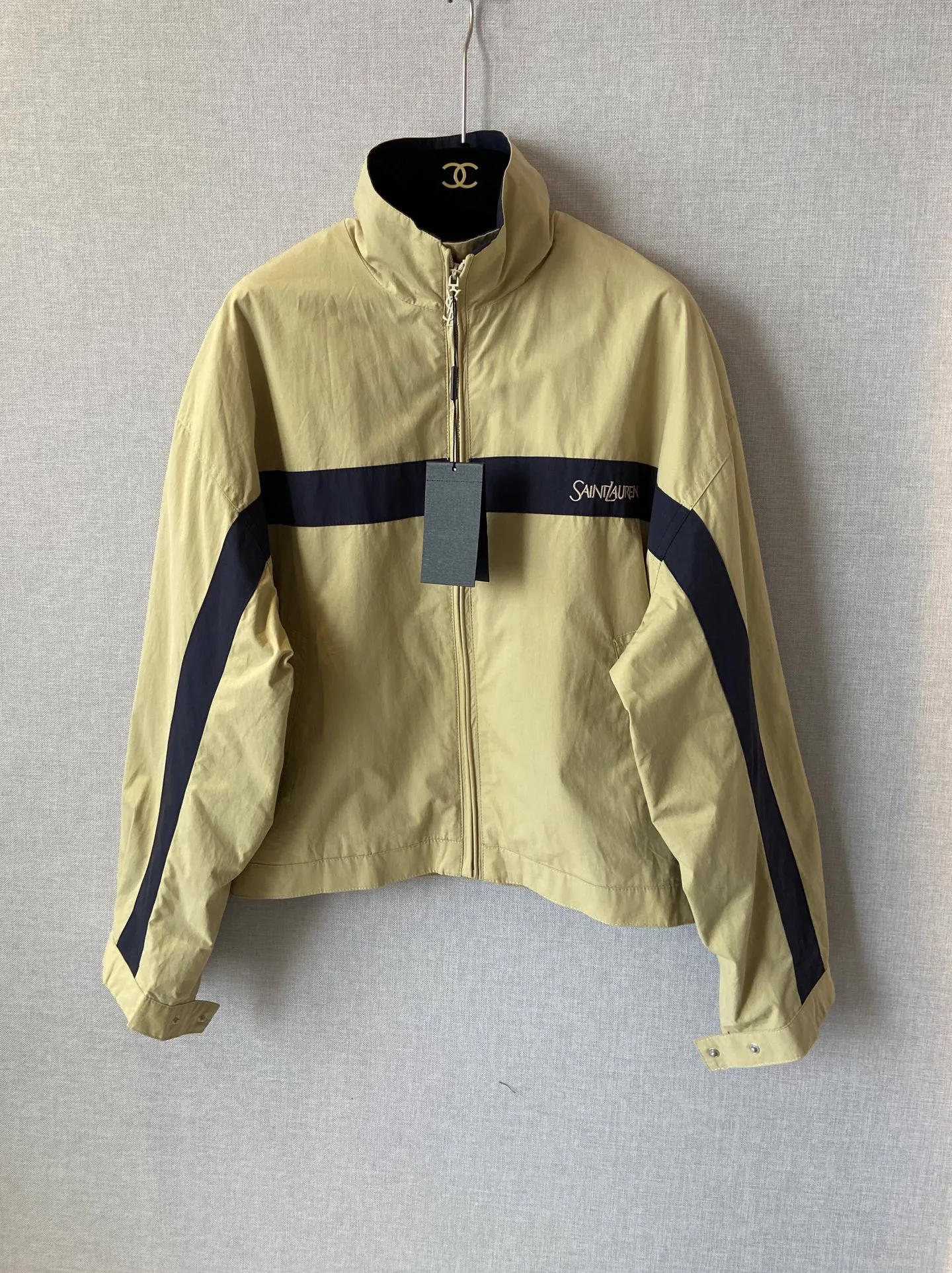 Куртки И Пуховики Женские Saint Laurent 18497050