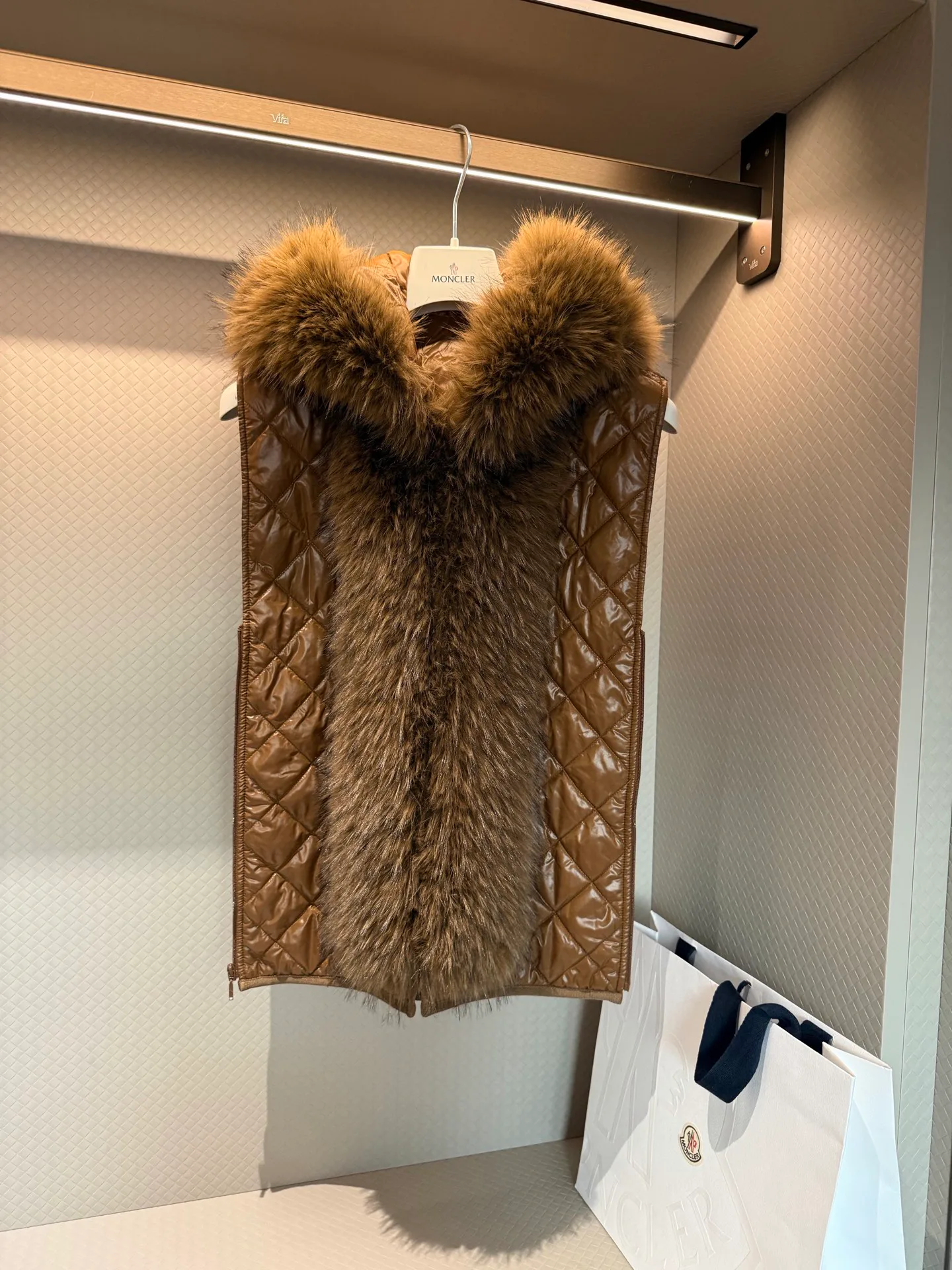 Куртки И Пуховики Женские Moncler 19536399