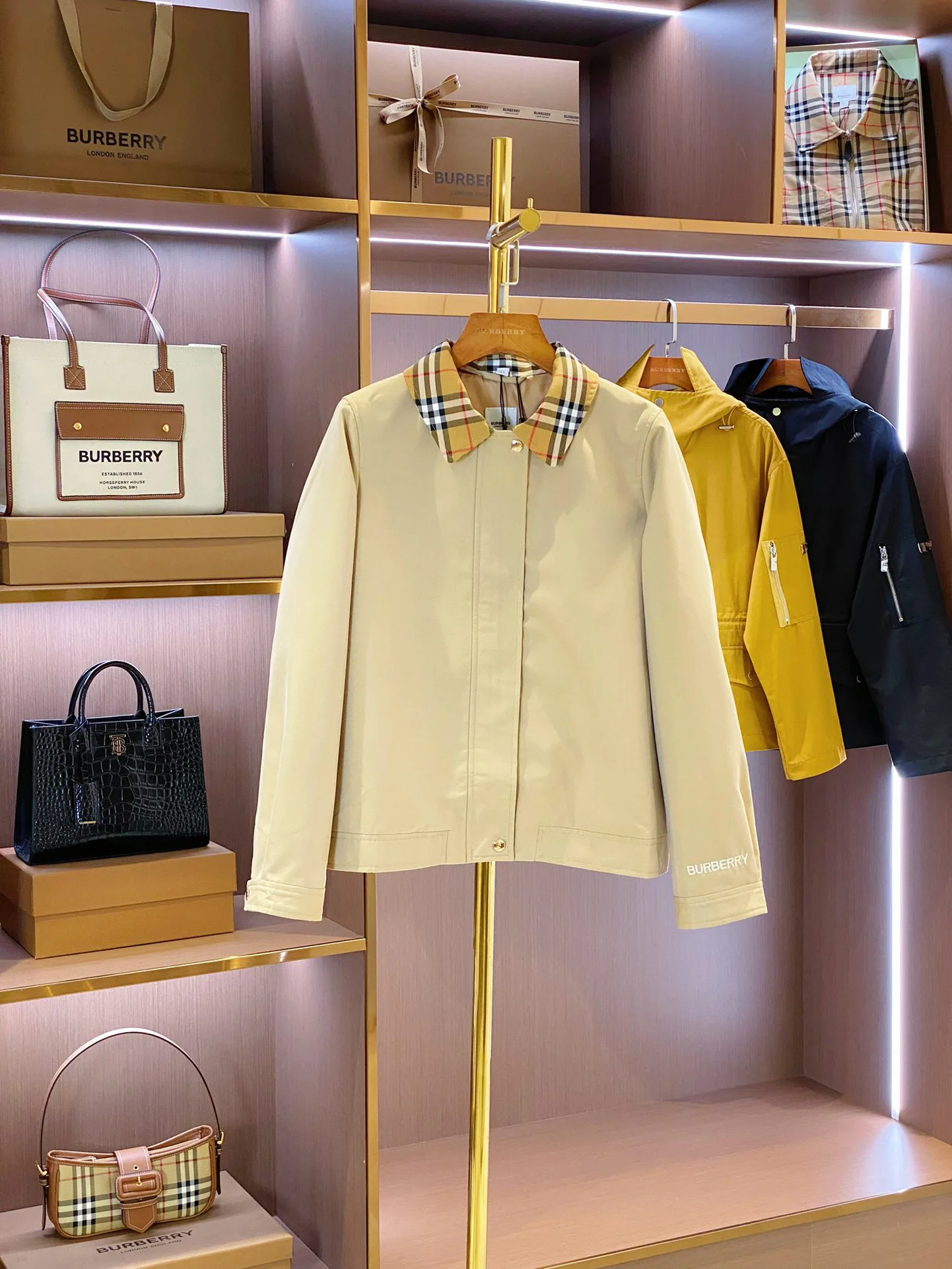 Пальто Женские Burberry 11240505