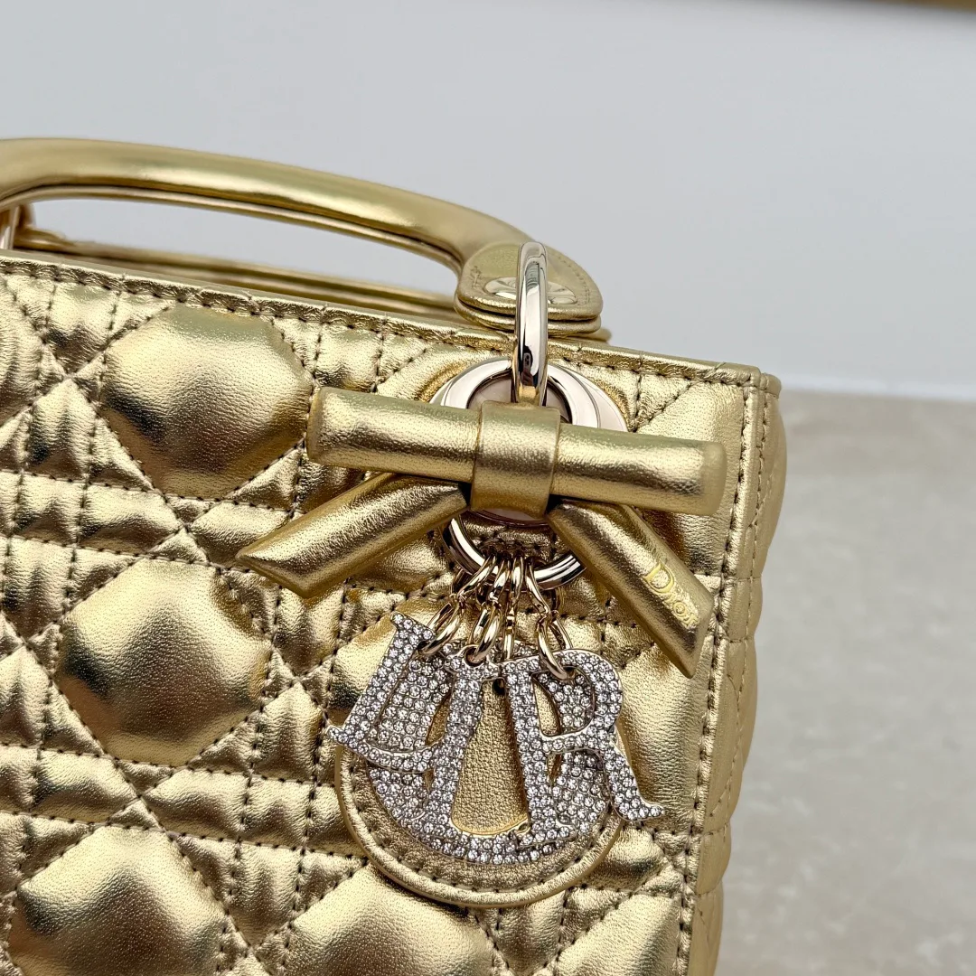 Классические Сумки Женские Christian Dior 18116224