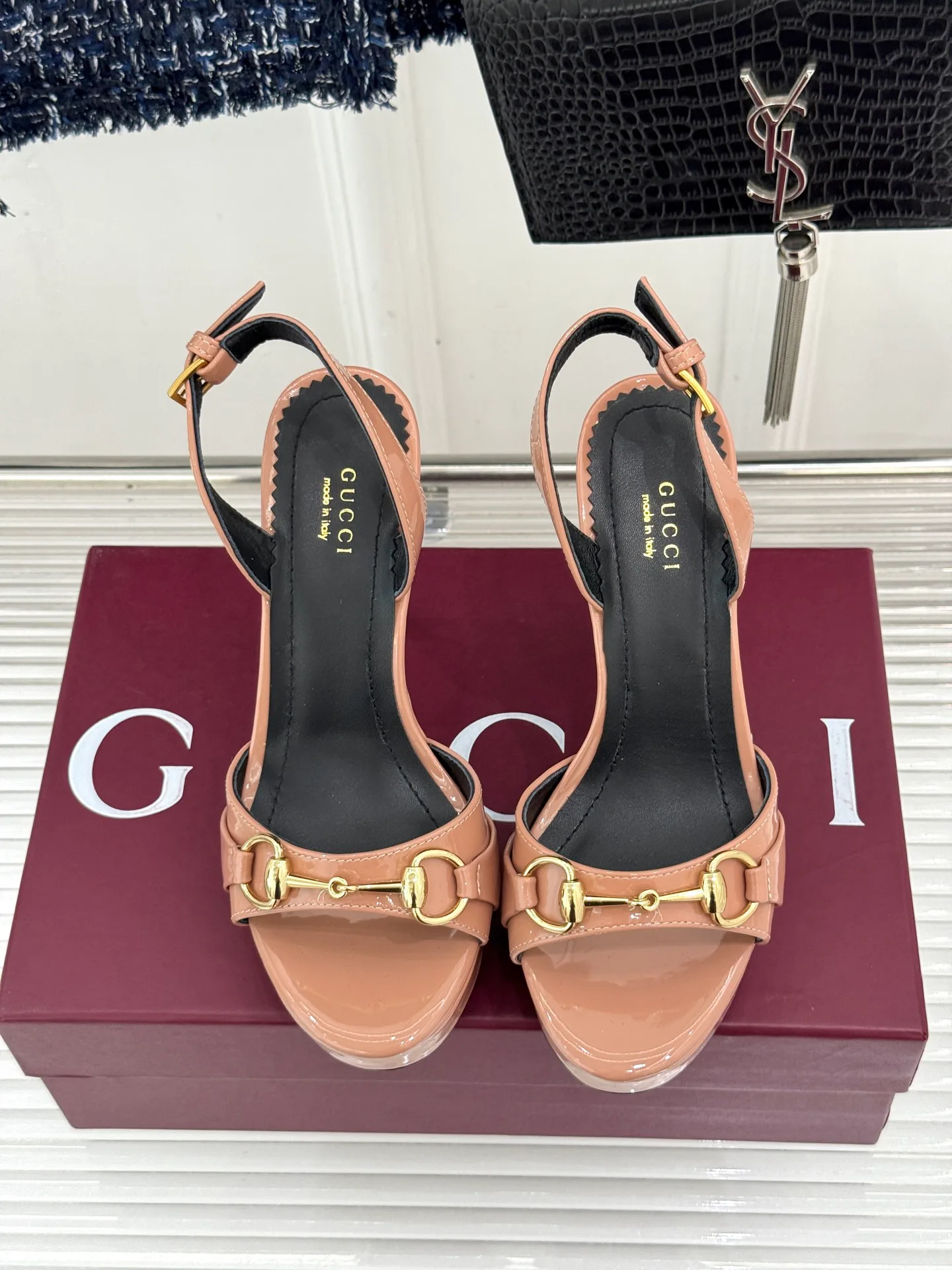 Босоножки Женские Gucci 17646533