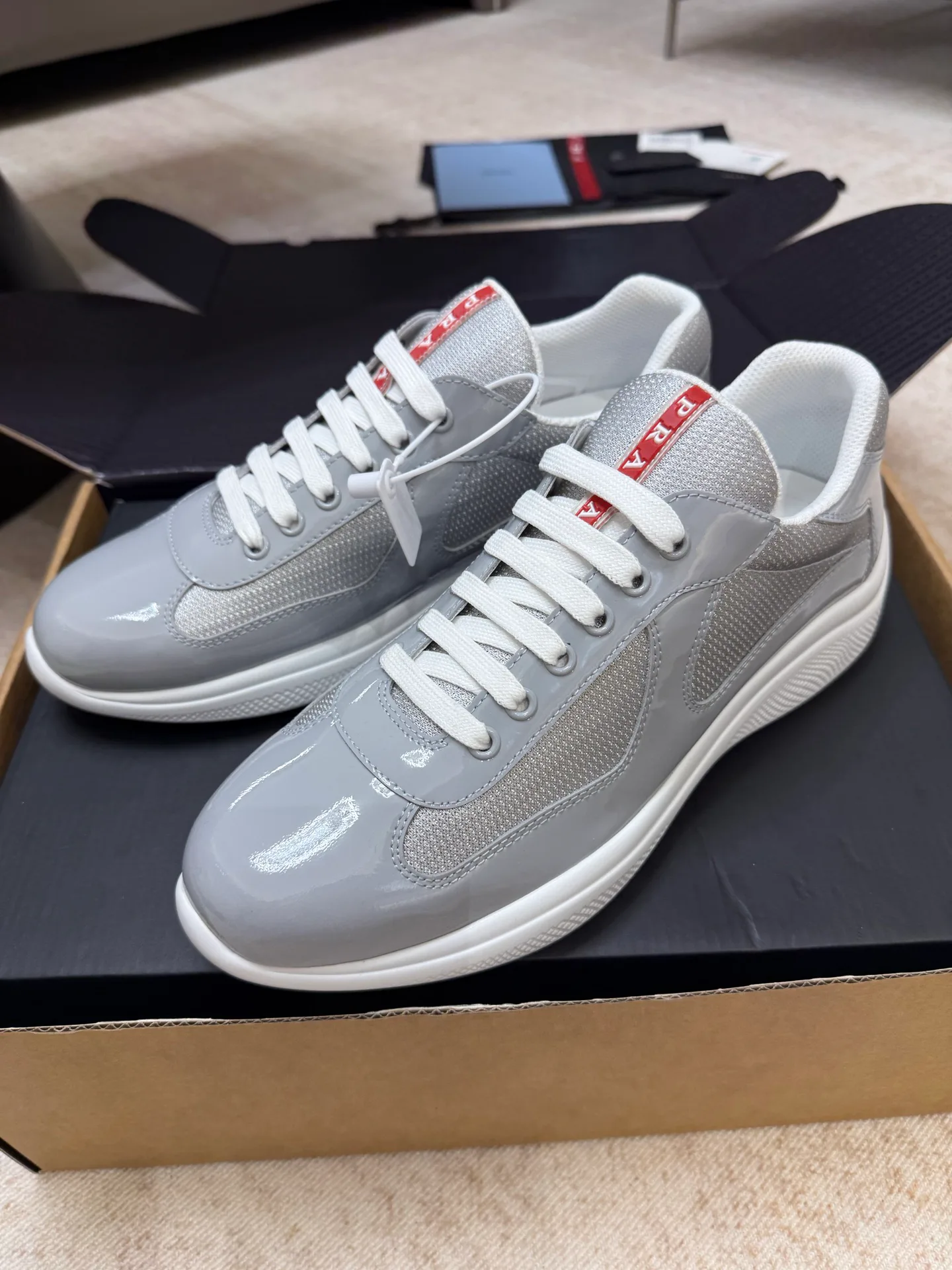 Кроссовки Женские Prada 11411016