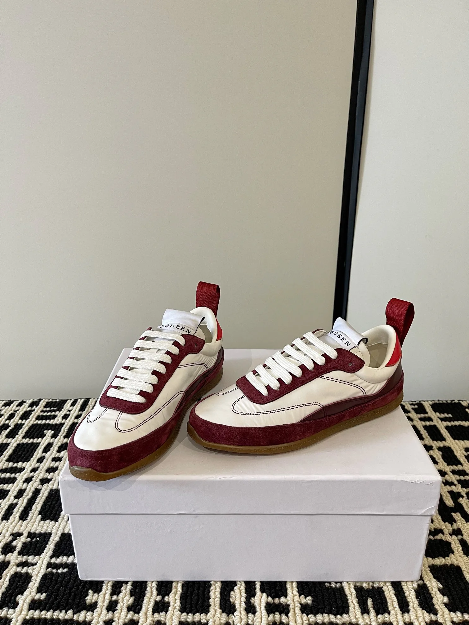 Кроссовки Женские Alexander Mcqueen 10654957