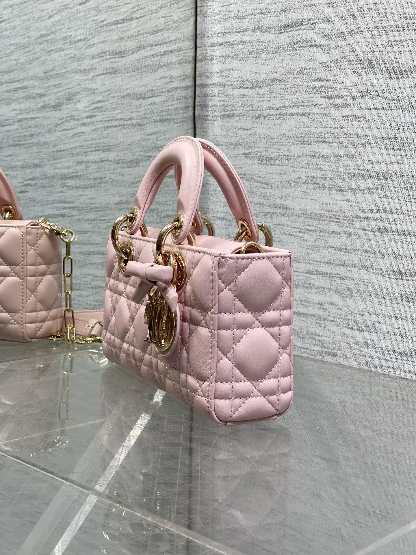 Классические Сумки Женские Christian Dior 11685162