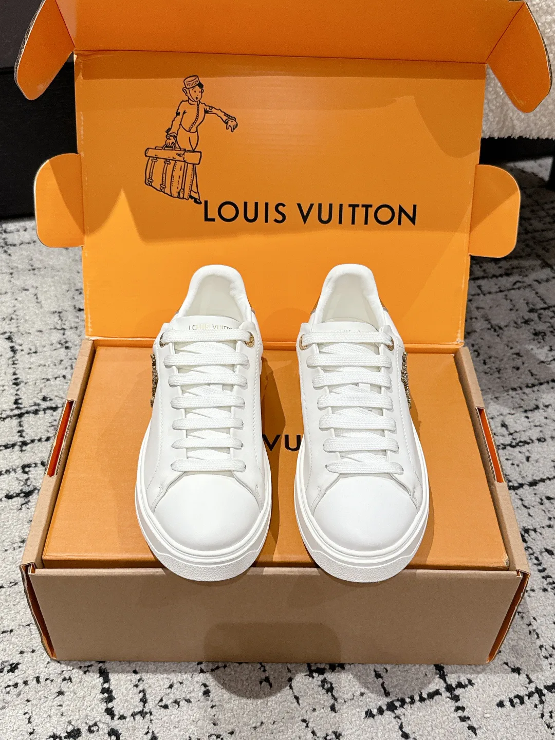 Кроссовки Женские Louis Vuitton 11214835