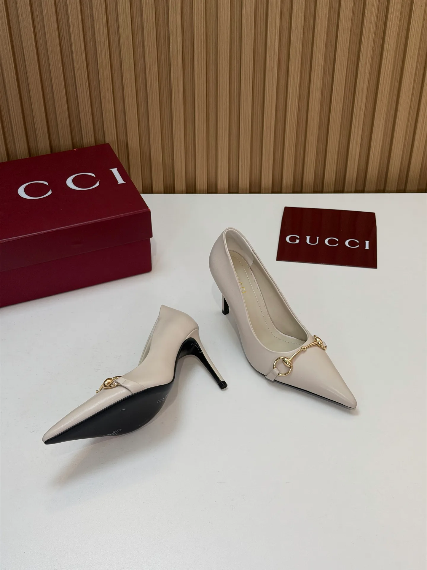 Туфли Женские Gucci 18396292