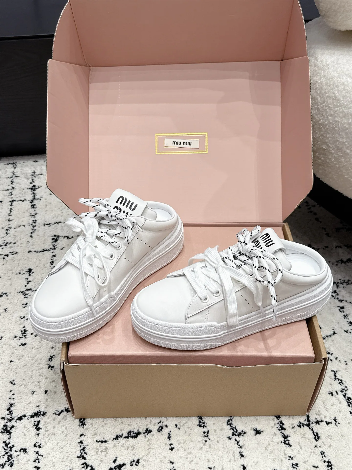 Кроссовки Женские Miu Miu 17978233