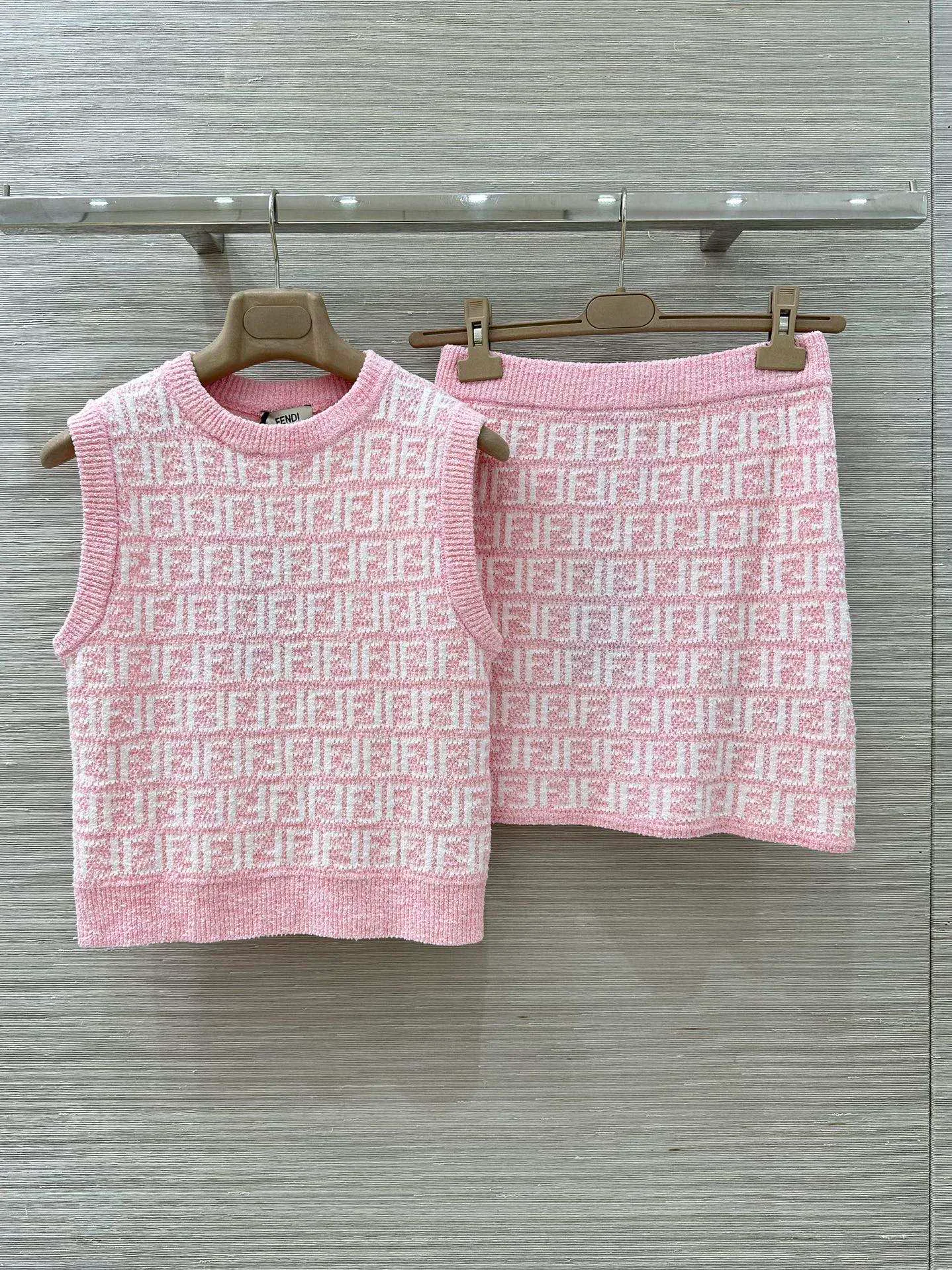Жилеты Женские Fendi 4867832
