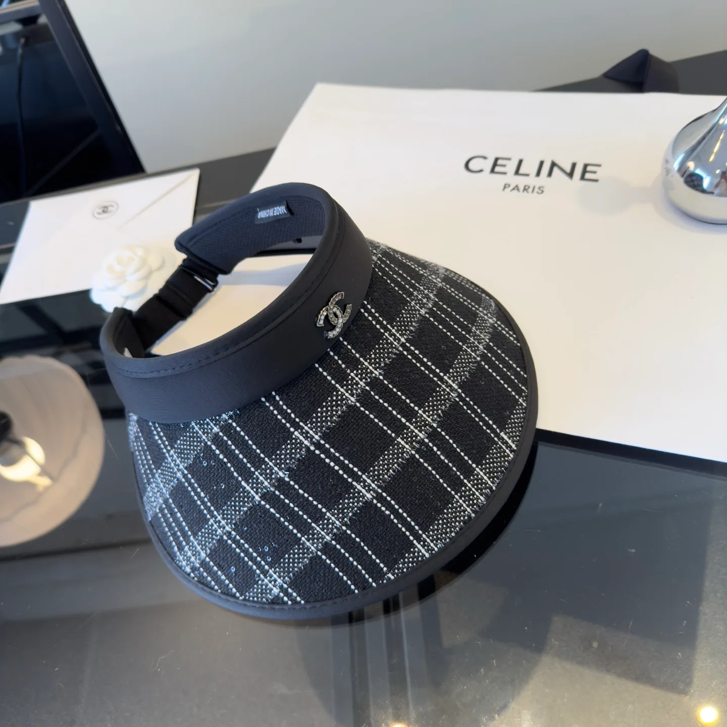 Головные Уборы Chanel 12349320