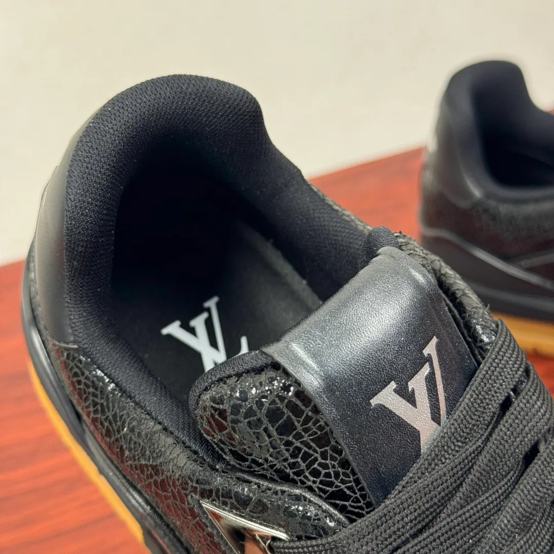 Кроссовки Мужские Louis Vuitton 4542360