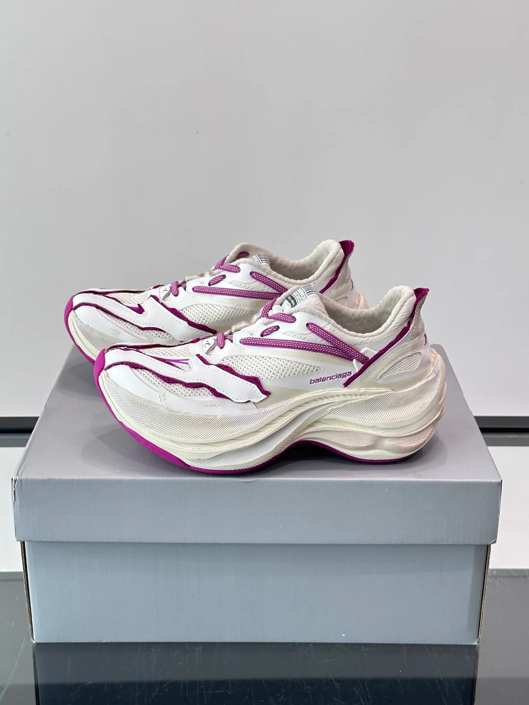 Кроссовки Женские Balenciaga 17649837