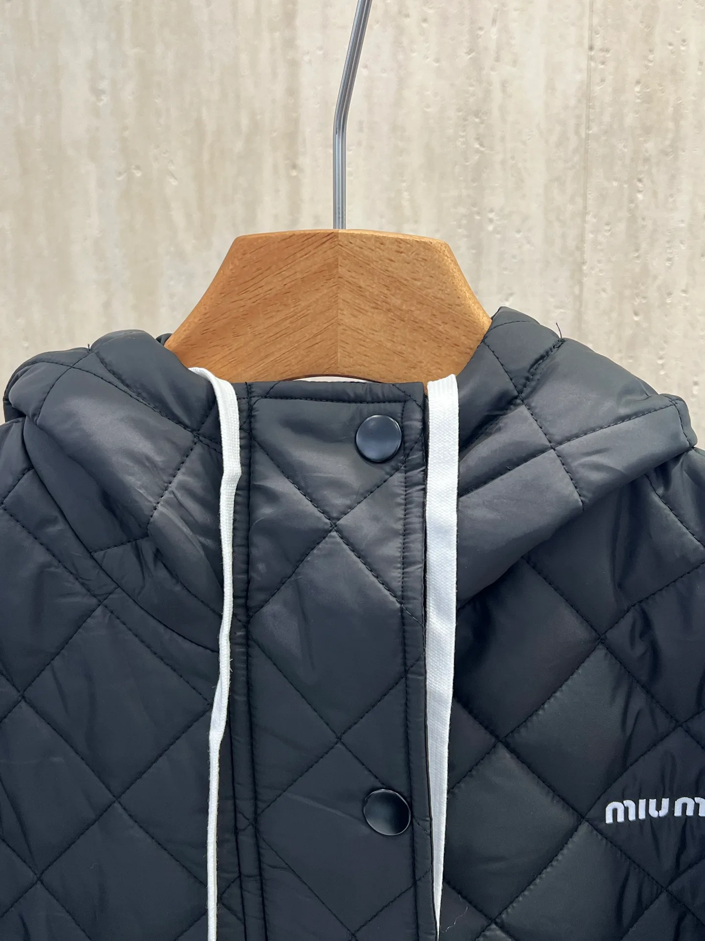 Куртки И Пуховики Женские Miu Miu 18723380