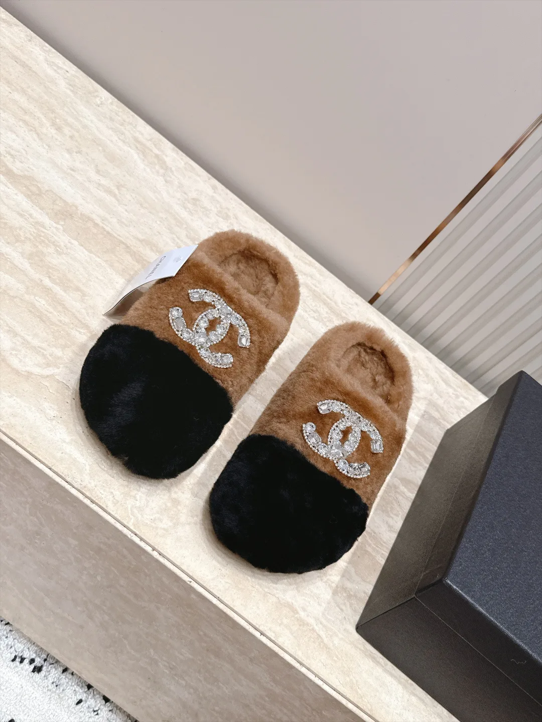 Тапочки Женские Chanel 18266277