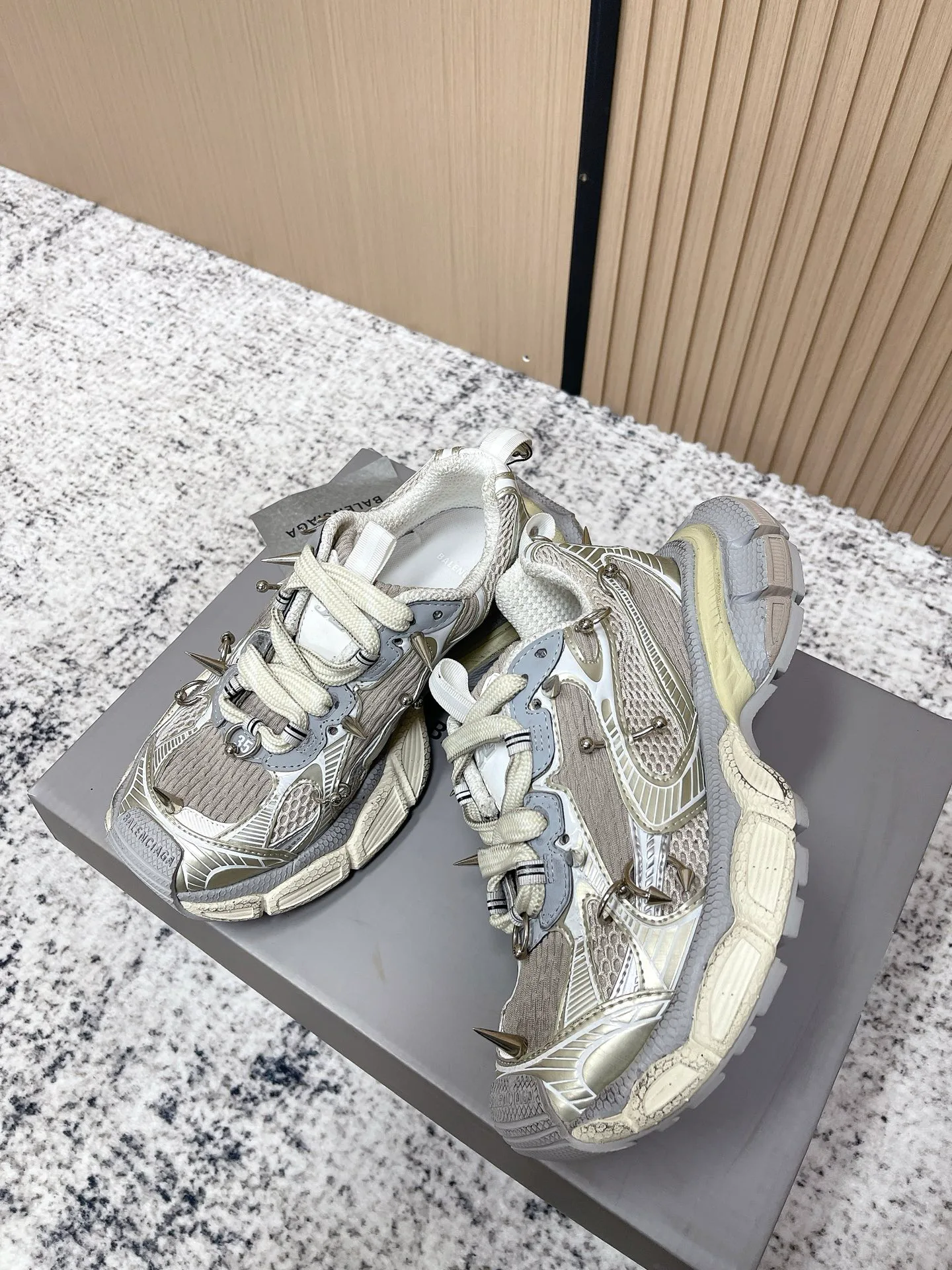 Кроссовки Женские Balenciaga 517633