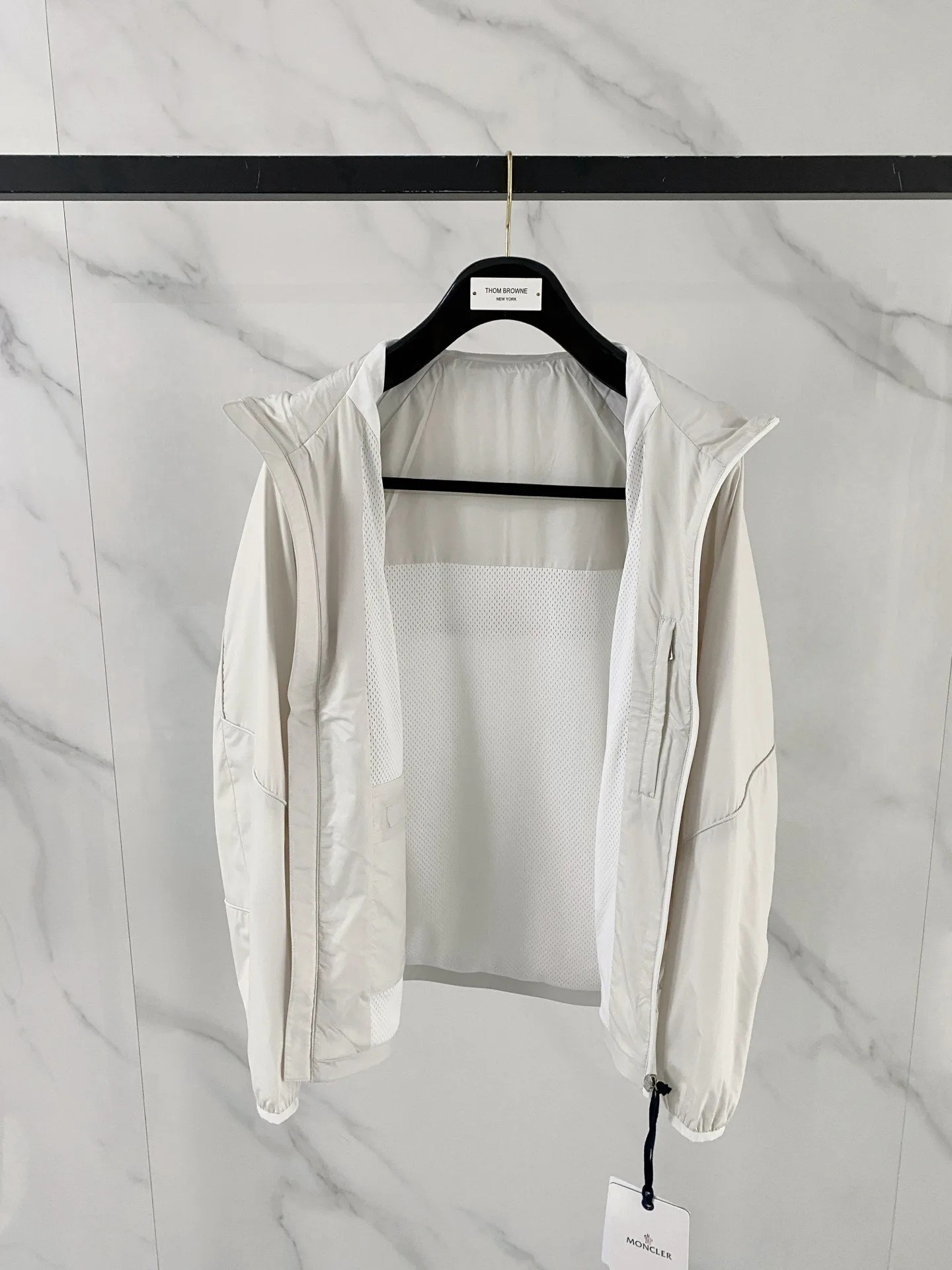 Куртки И Пуховики Мужские Moncler 10610767