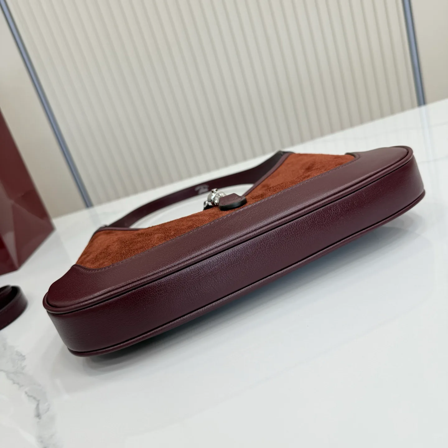Классические Сумки Женские Gucci 17366994