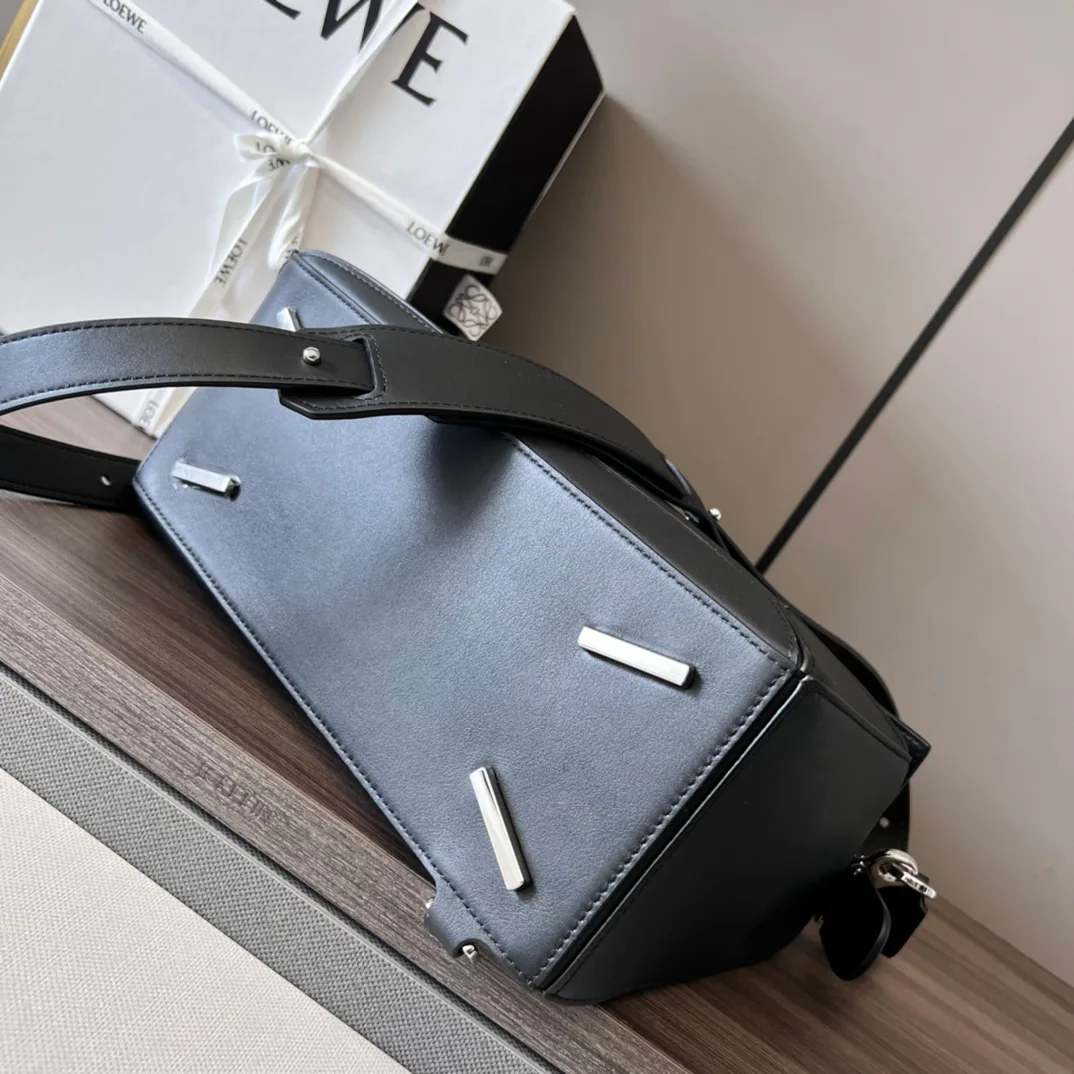 Классические Сумки Женские Loewe 11674683