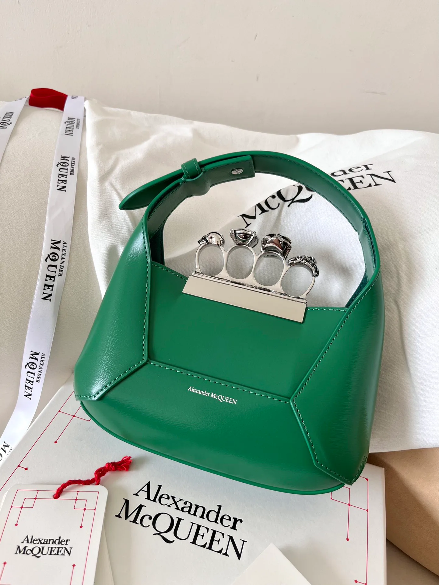 Сумки На Ремне Женские Alexander Mcqueen 11472526