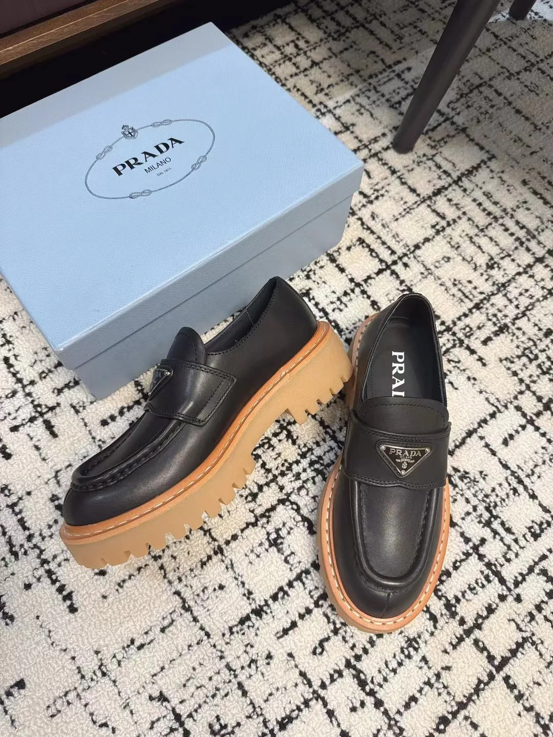 Лоферы И Мокасины Женские Prada 11404102