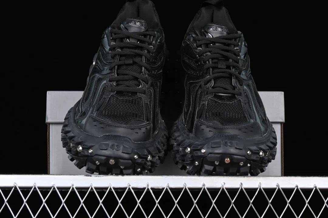 Кроссовки Женские Balenciaga 11670875